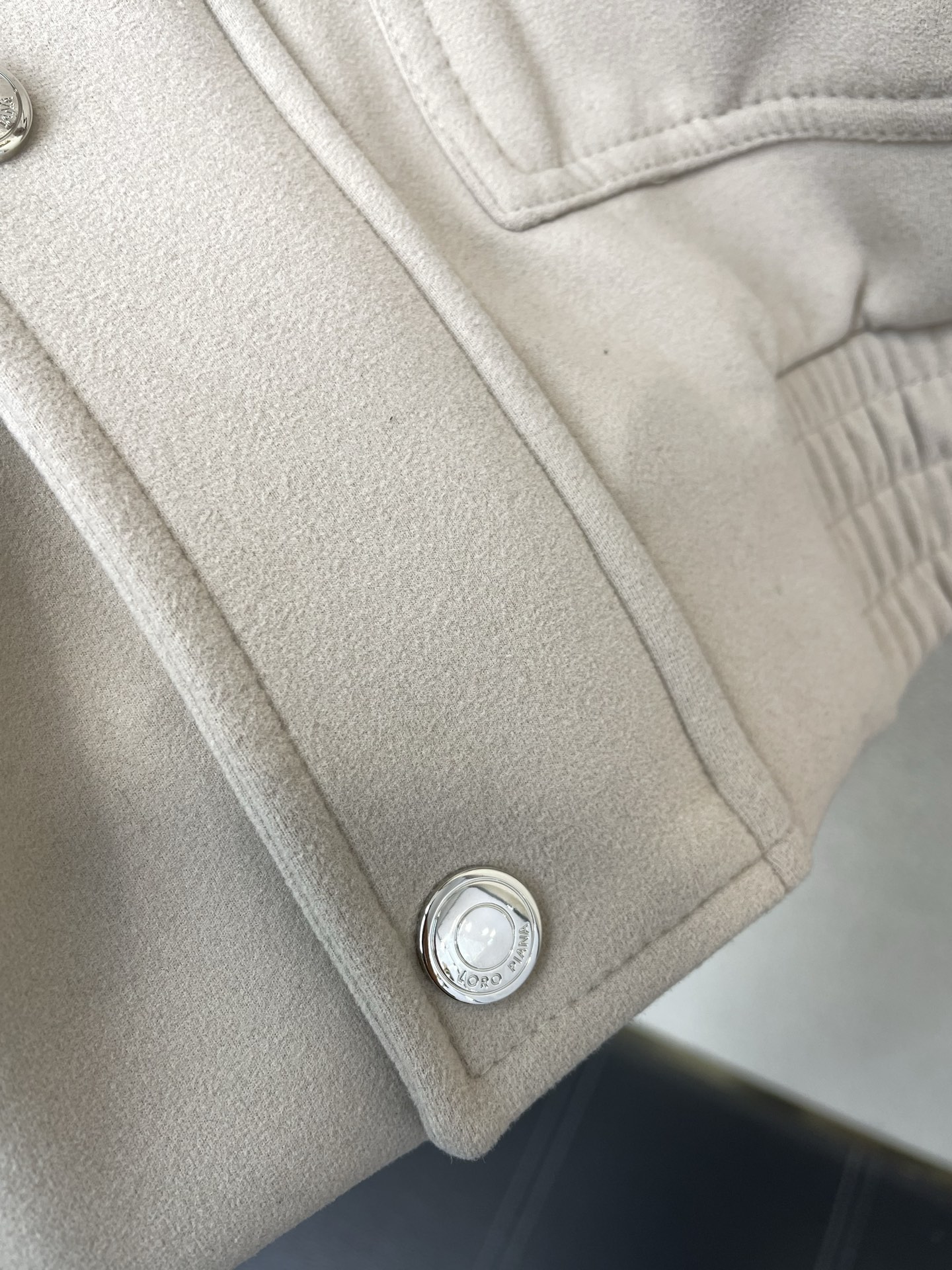 。羽绒服-lP🆕-Loro Piana诺悠翩雅💥砸锅卖铁都要上的新款！秋冬新款羽绒服 贸易公司渠道稀出❕