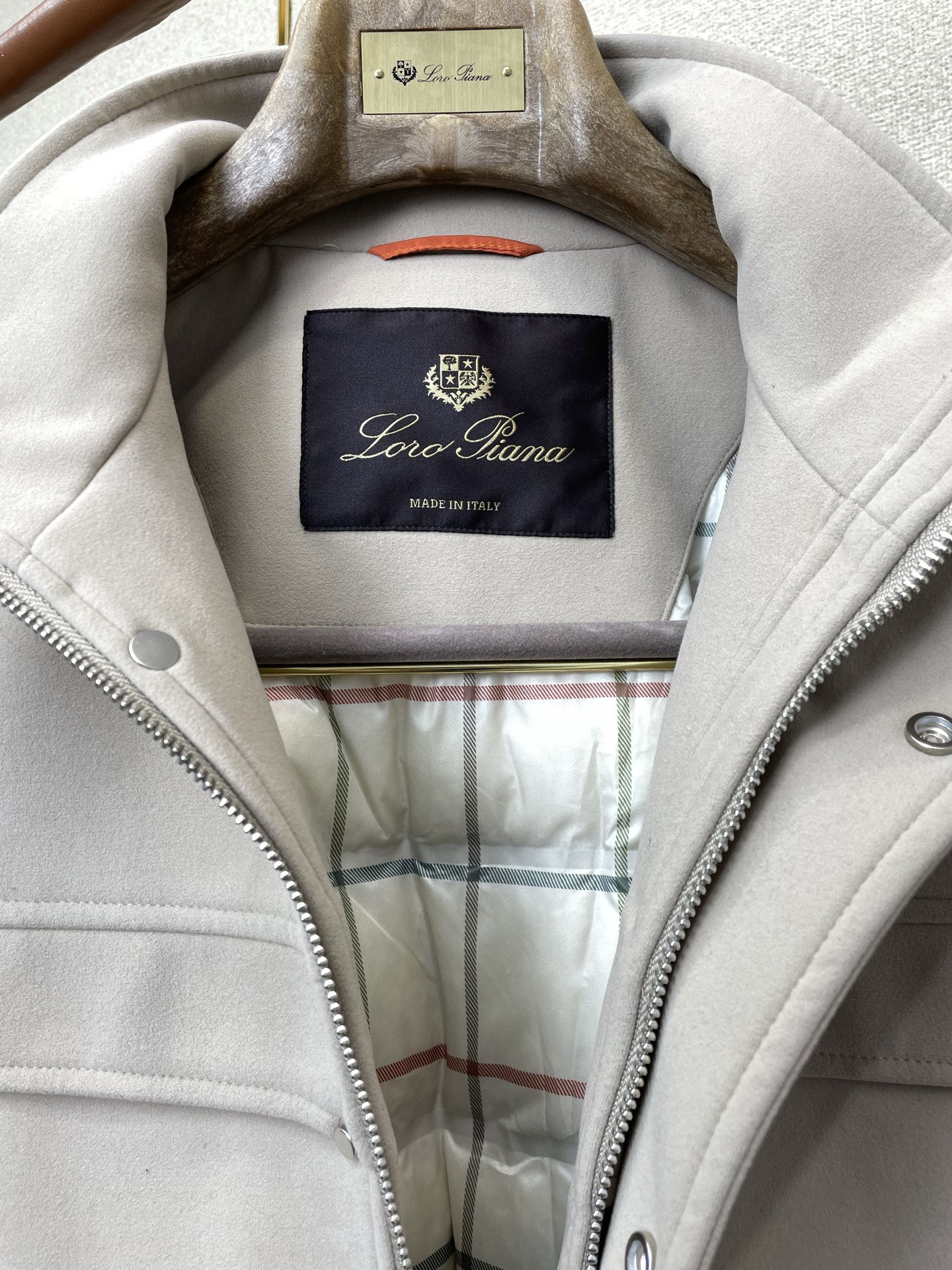 。羽绒服-lP🆕-Loro Piana诺悠翩雅💥砸锅卖铁都要上的新款！秋冬新款羽绒服 贸易公司渠道稀出❕