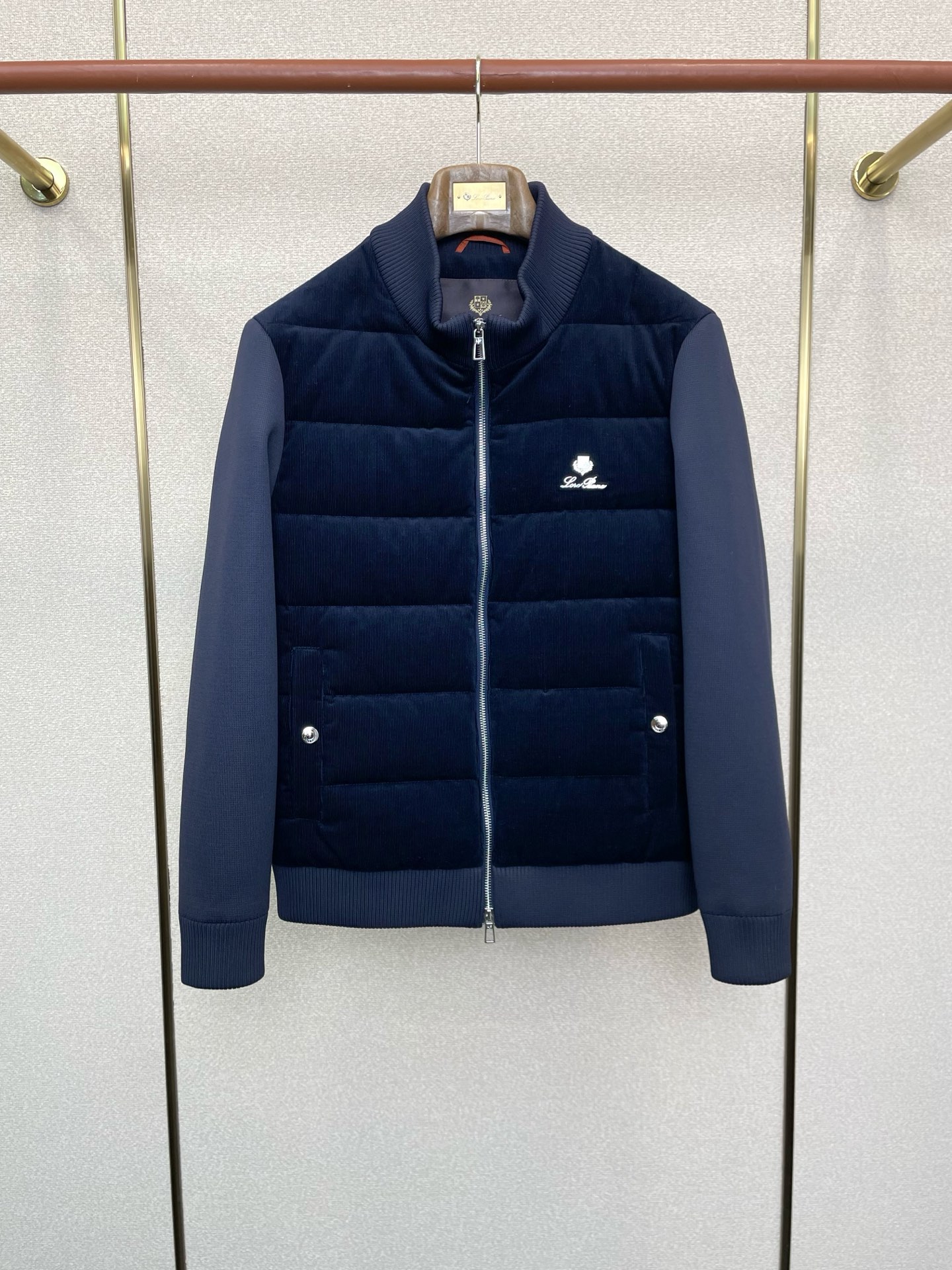 。羽绒服-lP🆕-Loro Piana诺悠翩雅💥砸锅卖铁都要上的新款！秋冬新款羽绒服 摇粒绒针织羽绒服 