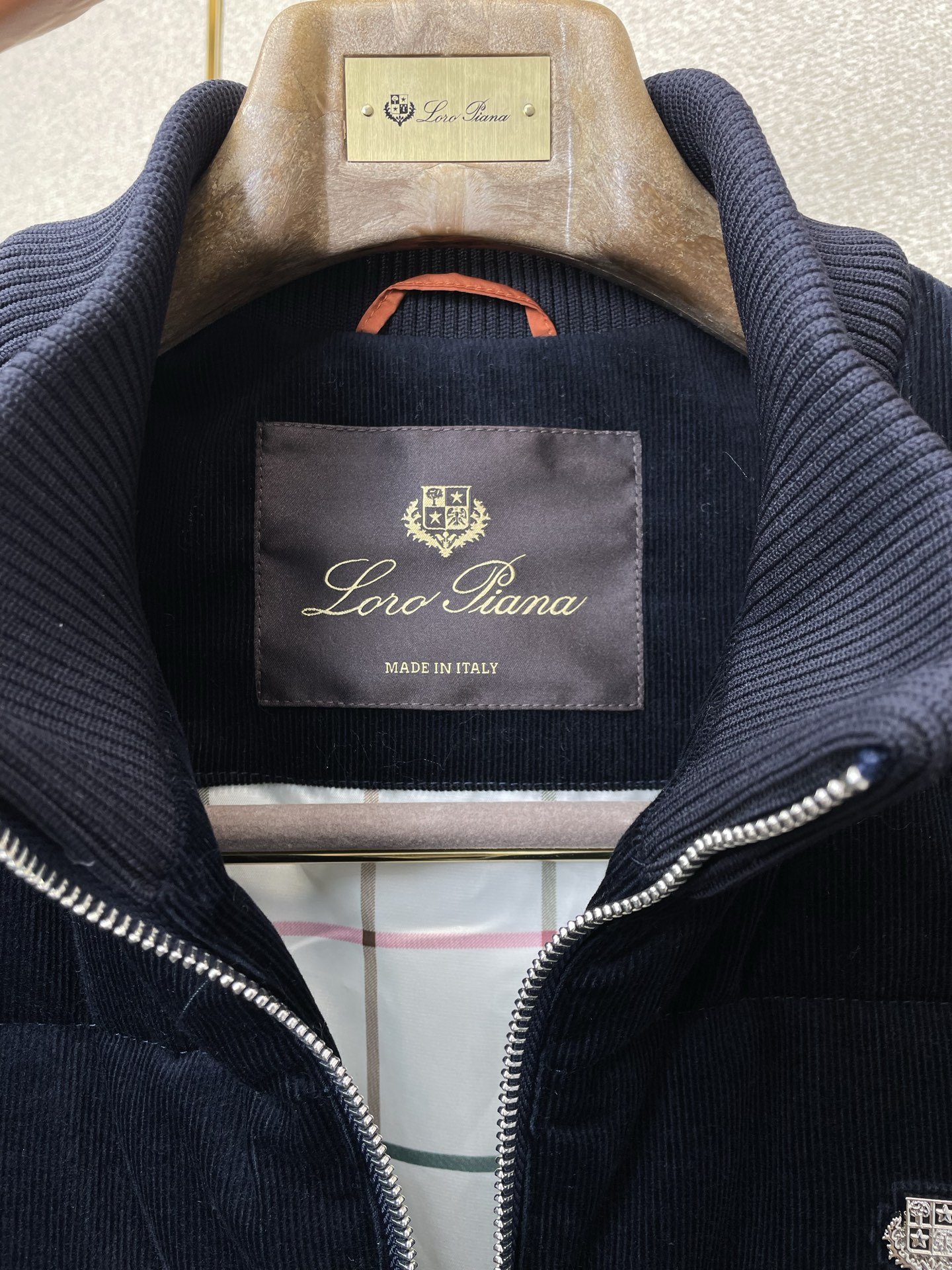 。羽绒服-lP🆕-Loro Piana诺悠翩雅💥砸锅卖铁都要上的新款！秋冬新款羽绒服 摇粒绒针织羽绒服 