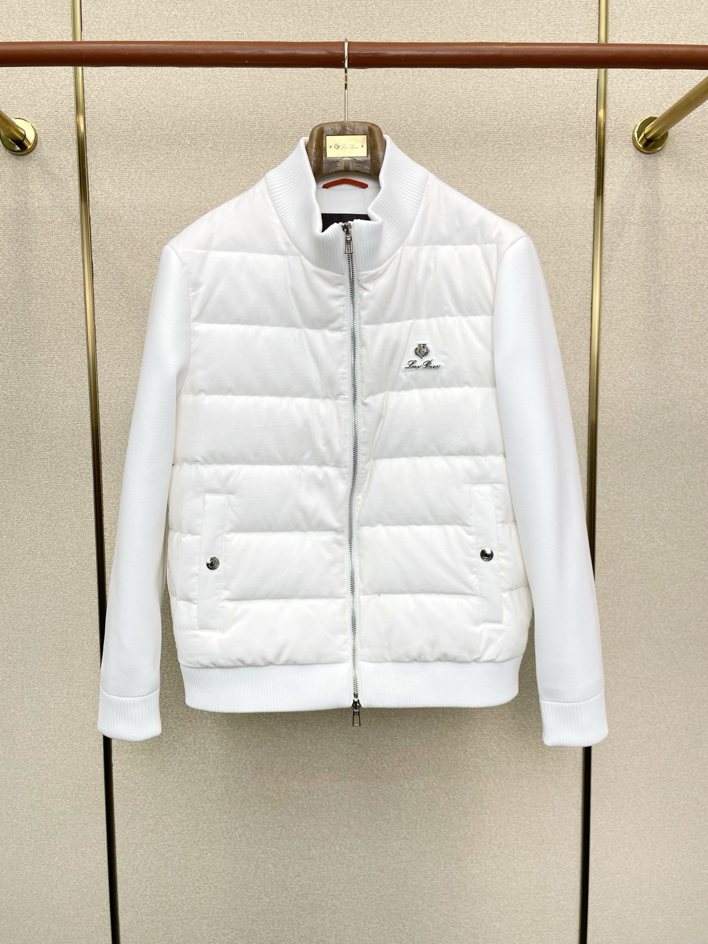 。羽绒服-lP🆕-Loro Piana诺悠翩雅💥砸锅卖铁都要上的新款！秋冬新款羽绒服 摇粒绒针织羽绒服 