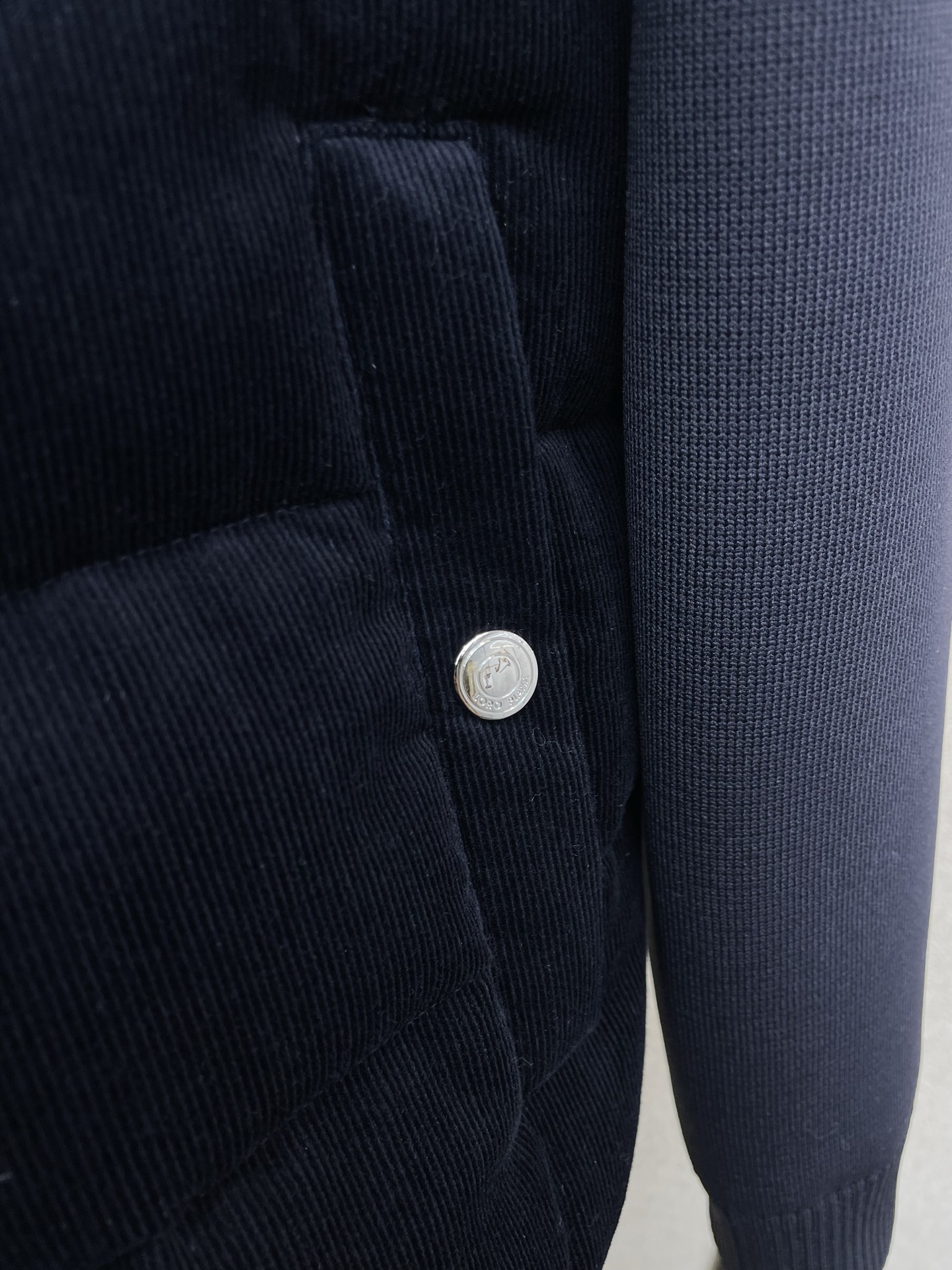 。羽绒服-lP🆕-Loro Piana诺悠翩雅💥砸锅卖铁都要上的新款！秋冬新款羽绒服 摇粒绒针织羽绒服 