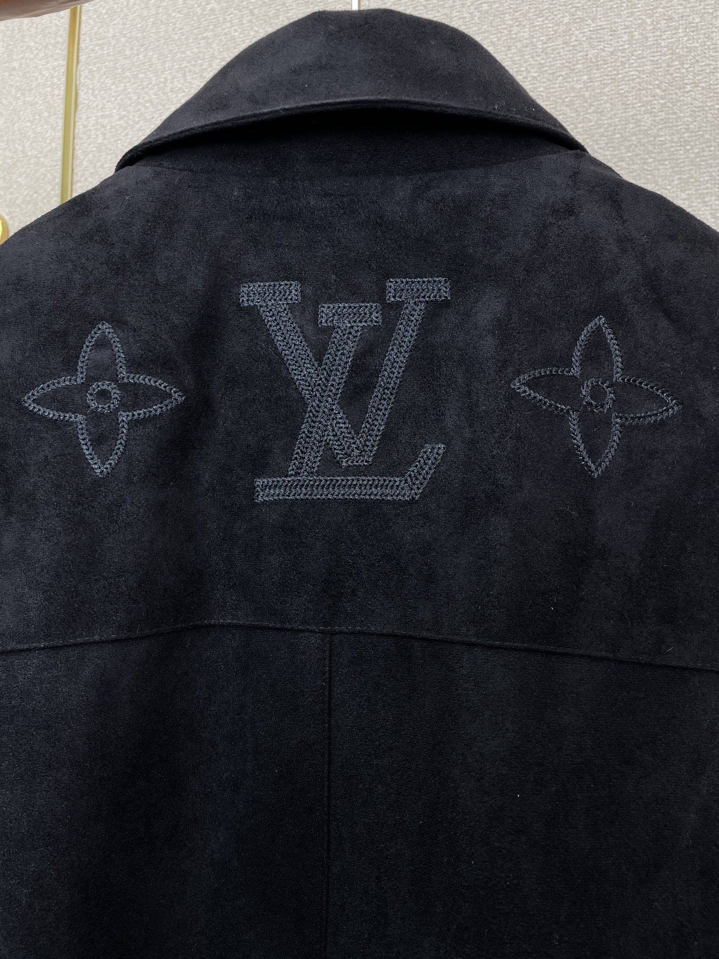 。羽绒服-Louis Vuitton路易威登💥砸锅卖铁都要上的新款！秋冬新款羽绒服 刺绣麂皮羽绒服外套 