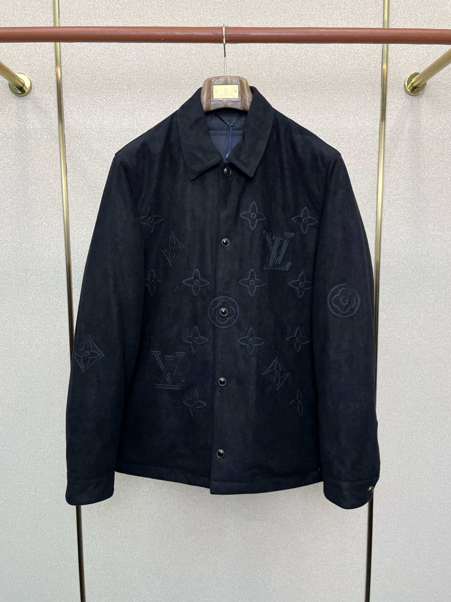 。羽绒服-Louis Vuitton路易威登💥砸锅卖铁都要上的新款！秋冬新款羽绒服 刺绣麂皮羽绒服外套 