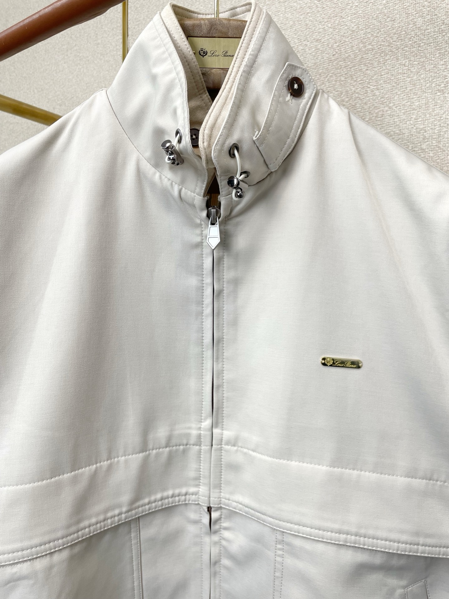 。lP🆕-Loro Piana诺悠翩雅💥砸锅卖铁都要上的新款！秋冬新款夹克 贸易公司渠道稀出❕降温天气必