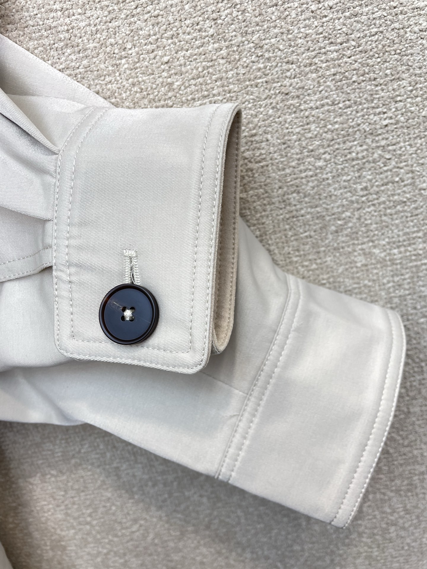 。lP🆕-Loro Piana诺悠翩雅💥砸锅卖铁都要上的新款！秋冬新款夹克 贸易公司渠道稀出❕降温天气必