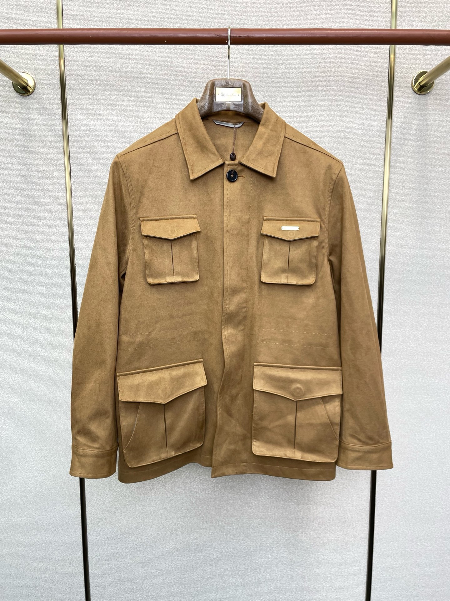 。lP🆕-Loro Piana诺悠翩雅💥砸锅卖铁都要上的新款！秋冬新款夹克 麂皮翻领夹克 贸易公司渠道稀