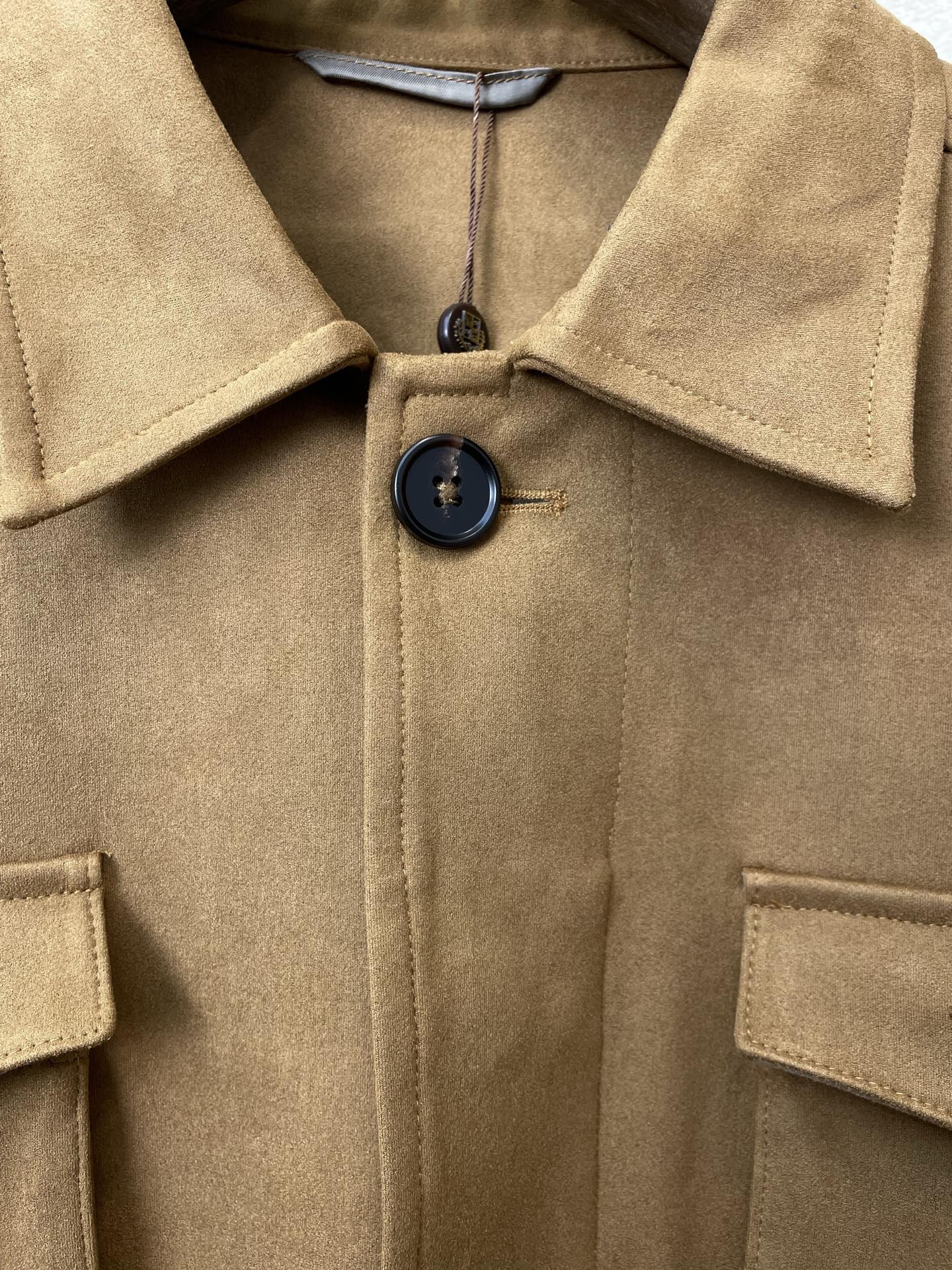 。lP🆕-Loro Piana诺悠翩雅💥砸锅卖铁都要上的新款！秋冬新款夹克 麂皮翻领夹克 贸易公司渠道稀