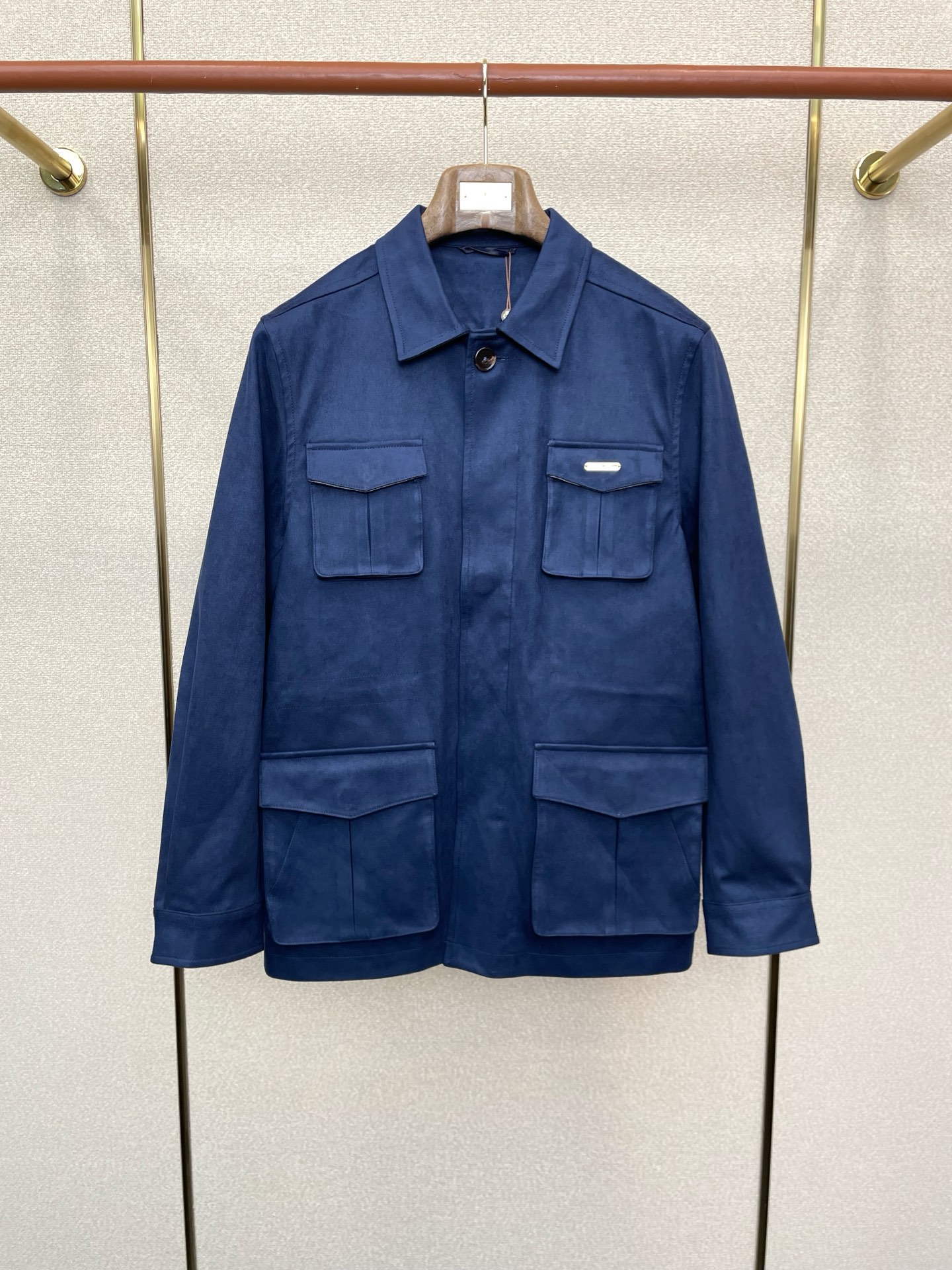 。lP🆕-Loro Piana诺悠翩雅💥砸锅卖铁都要上的新款！秋冬新款夹克 麂皮翻领夹克 贸易公司渠道稀