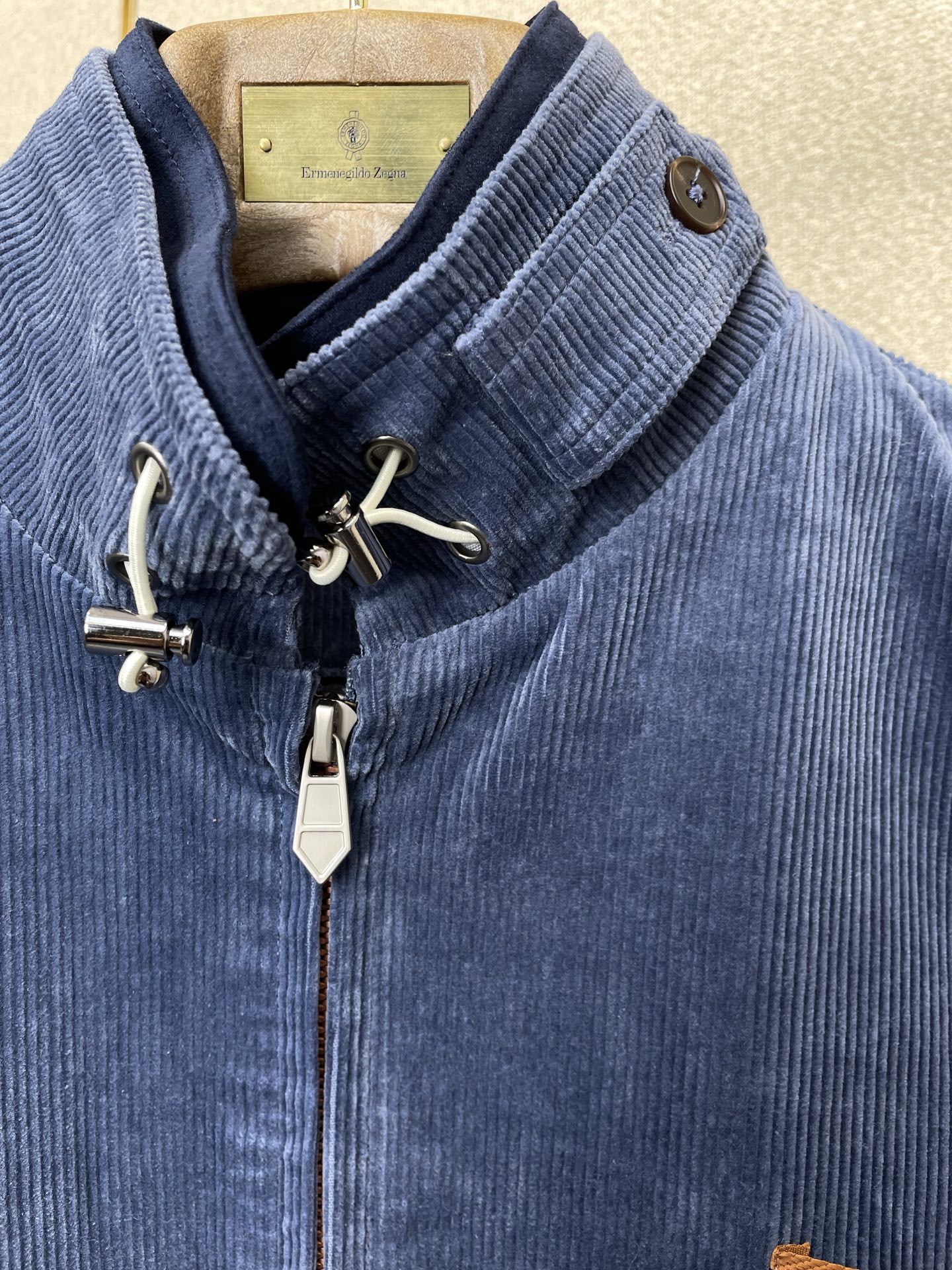 。ZEGNA杰尼亚💥砸锅卖铁都要上的新款！秋冬新款夹克 灯芯绒外套 贸易公司渠道稀出❕降温天气必备的保暖