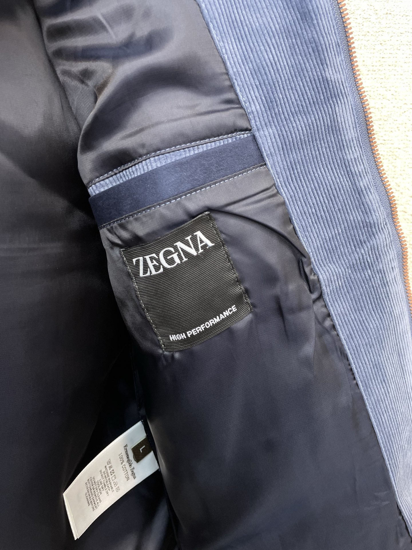 。ZEGNA杰尼亚💥砸锅卖铁都要上的新款！秋冬新款夹克 灯芯绒外套 贸易公司渠道稀出❕降温天气必备的保暖