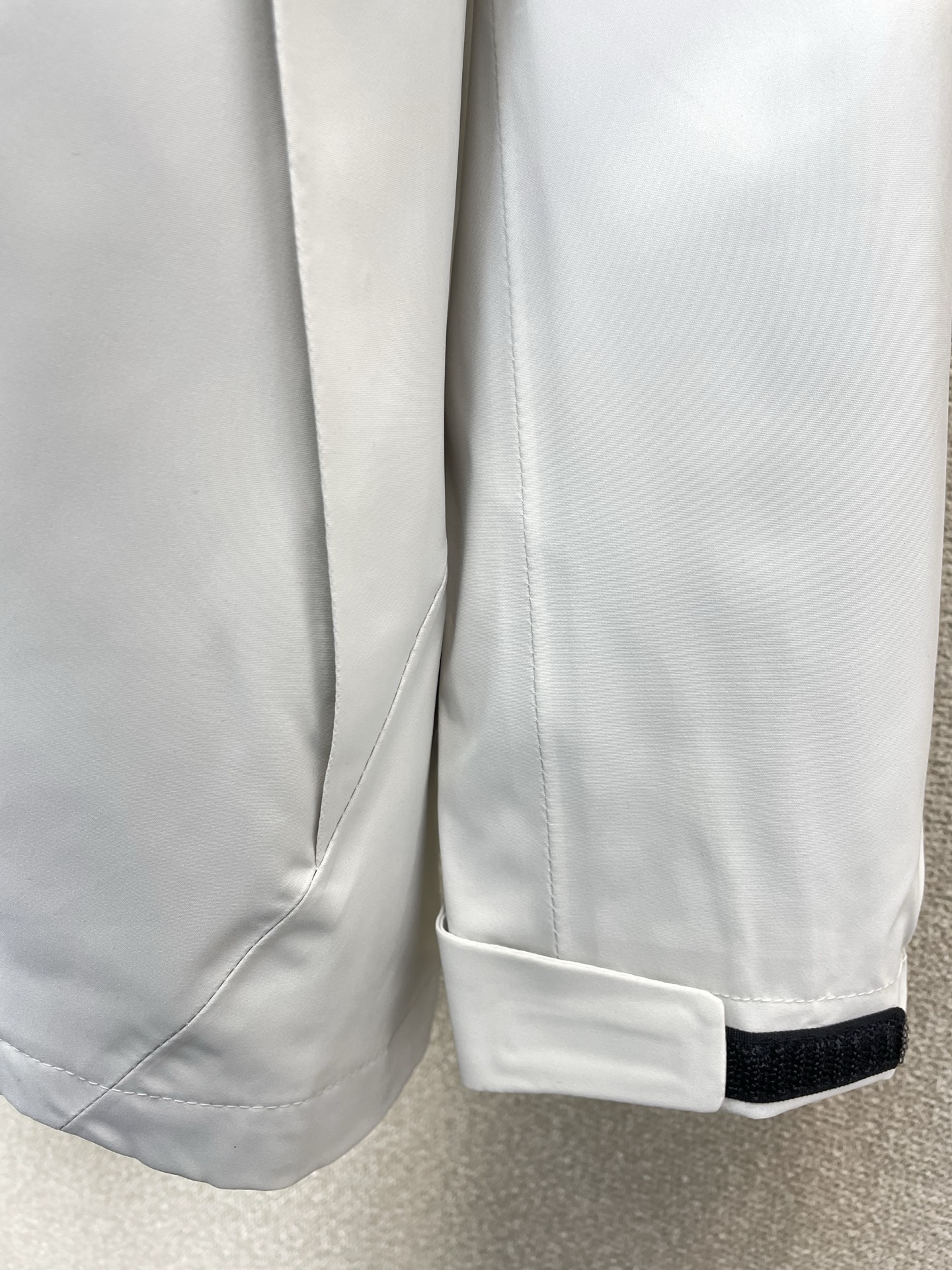 。羽绒服- Arc’teryx始祖鸟💥砸锅卖铁都要上的新款！秋冬新款连帽羽绒服。三合一羽绒冲锋衣夹克 贸