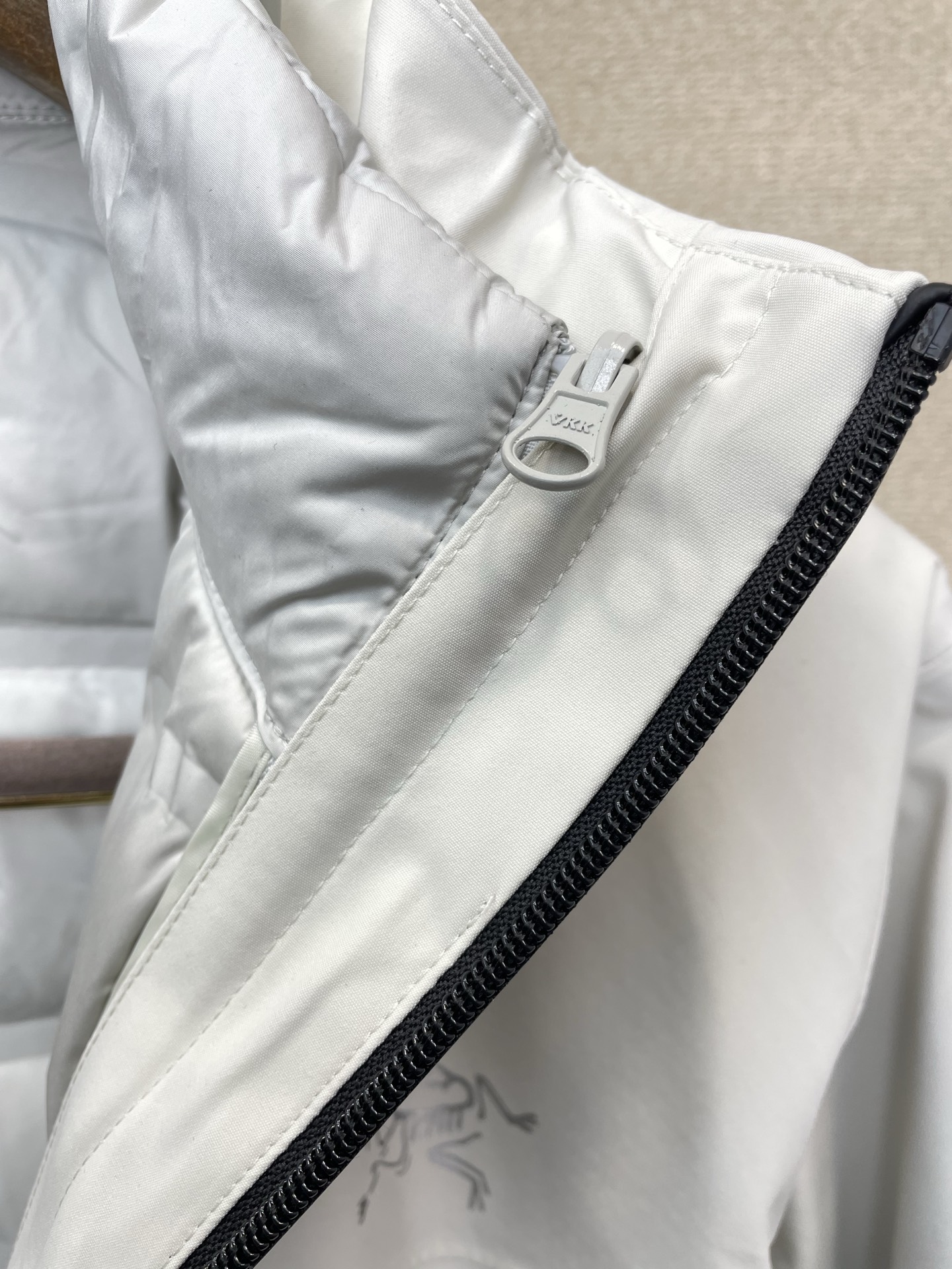 。羽绒服- Arc’teryx始祖鸟💥砸锅卖铁都要上的新款！秋冬新款连帽羽绒服。三合一羽绒冲锋衣夹克 贸