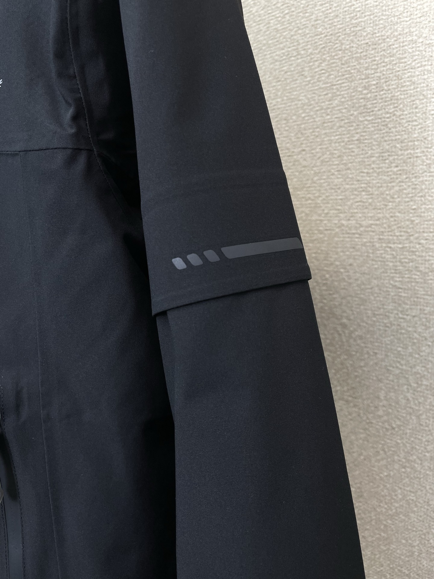 。羽绒服- Arc’teryx始祖鸟💥砸锅卖铁都要上的新款！秋冬新款连帽羽绒服。三合一羽绒冲锋衣夹克 贸