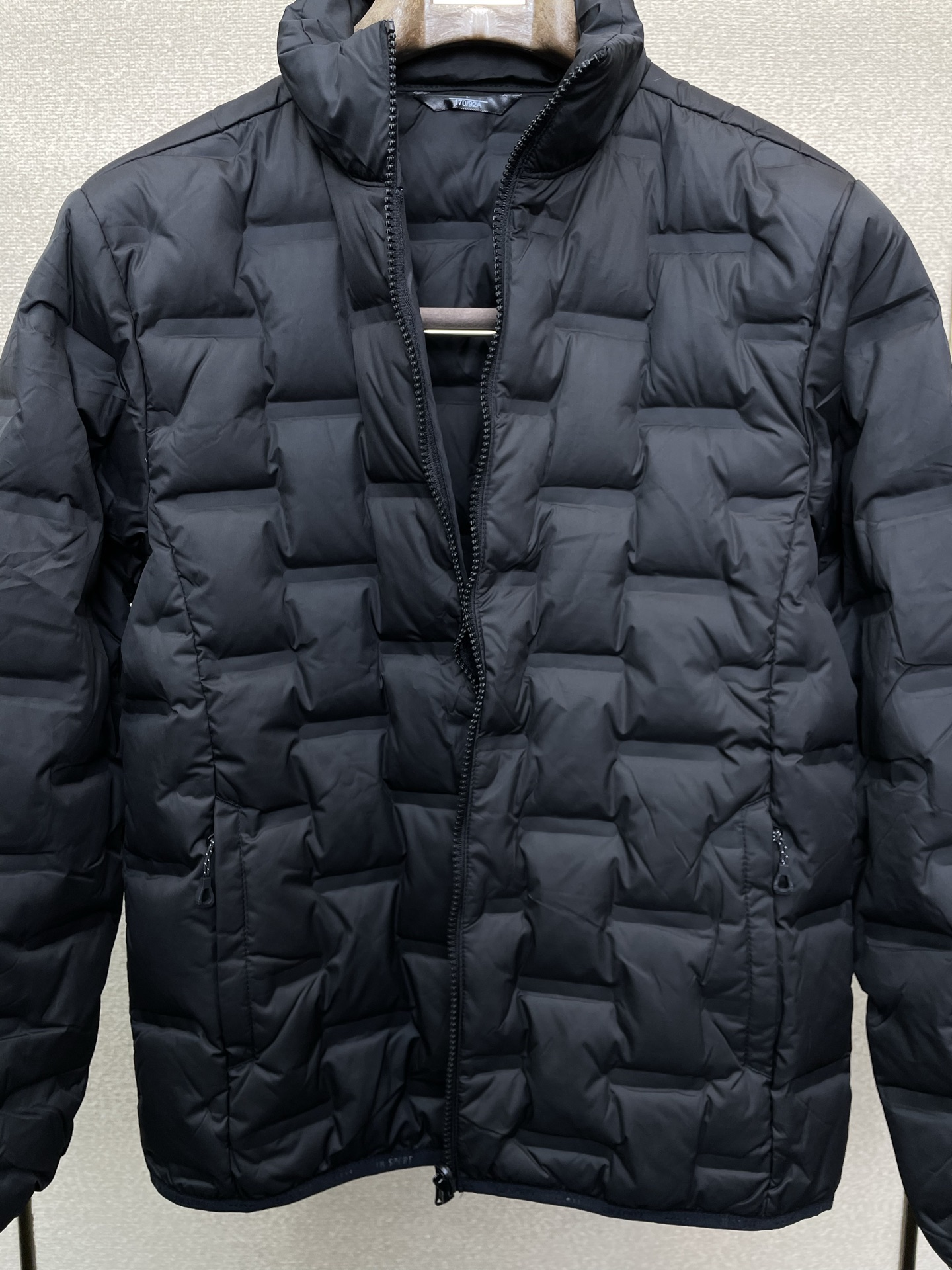 。羽绒服- Arc’teryx始祖鸟💥砸锅卖铁都要上的新款！秋冬新款连帽羽绒服。三合一羽绒冲锋衣夹克 贸