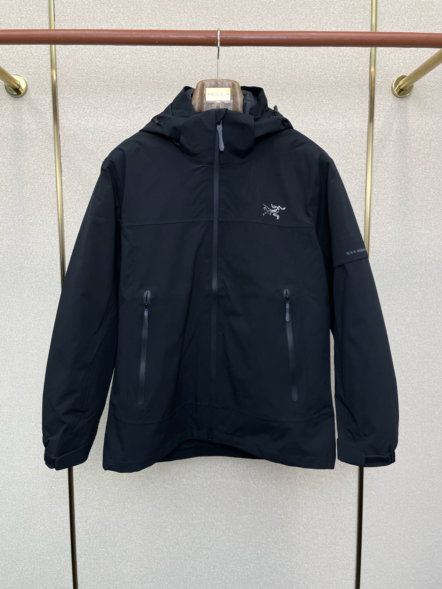 。羽绒服- Arc’teryx始祖鸟💥砸锅卖铁都要上的新款！秋冬新款连帽羽绒服。三合一羽绒冲锋衣夹克 贸