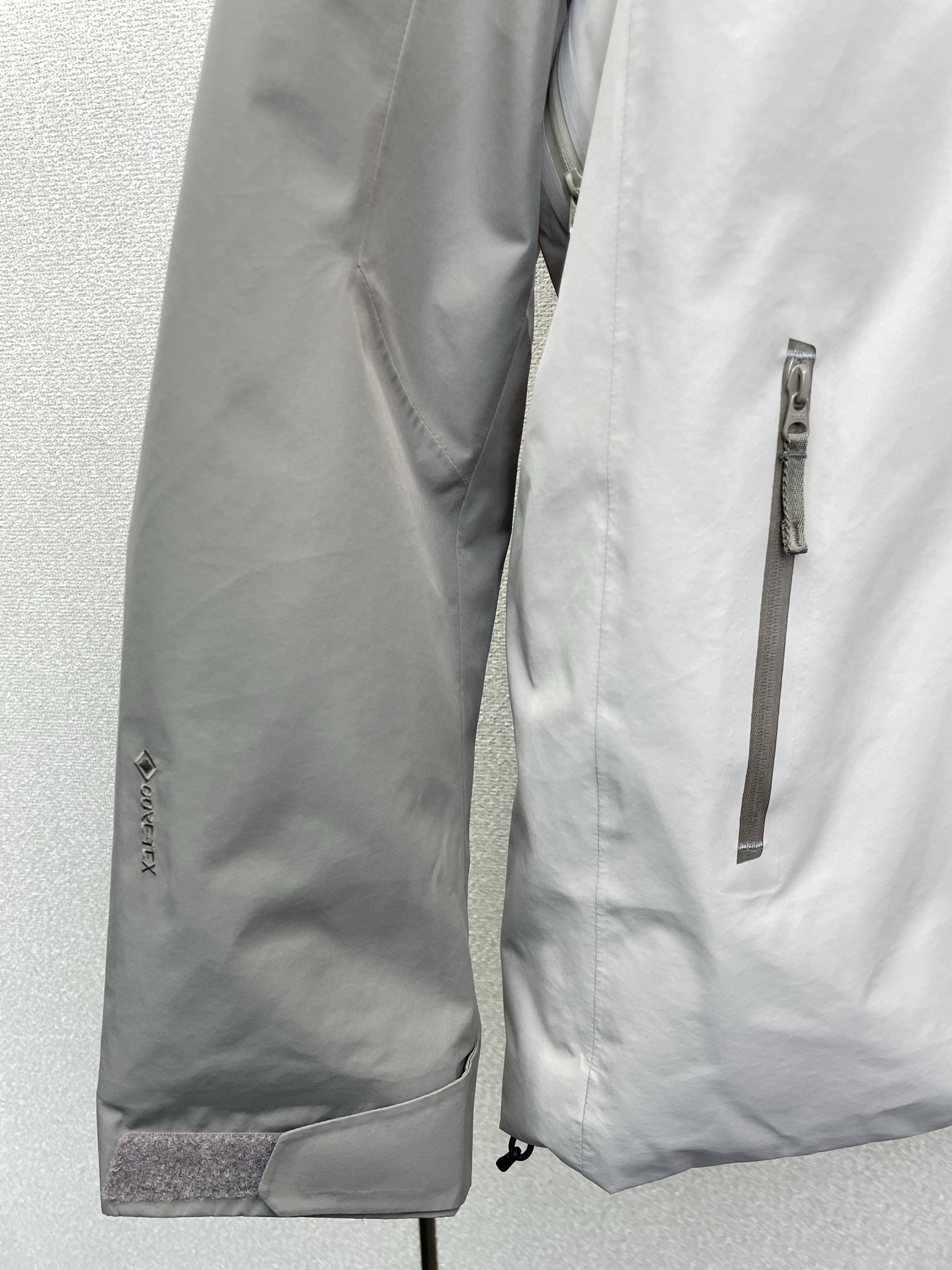 。羽绒服-Arc’teryx始祖鸟💥砸锅卖铁都要上的新款！秋冬新款羽绒服夹克。贸易公司渠道稀出，降温天气