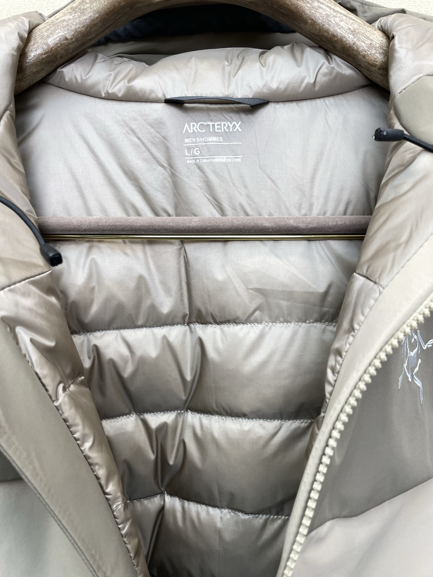 。羽绒服-Arc’teryx始祖鸟💥砸锅卖铁都要上的新款！秋冬新款羽绒服夹克。贸易公司渠道稀出，降温天气