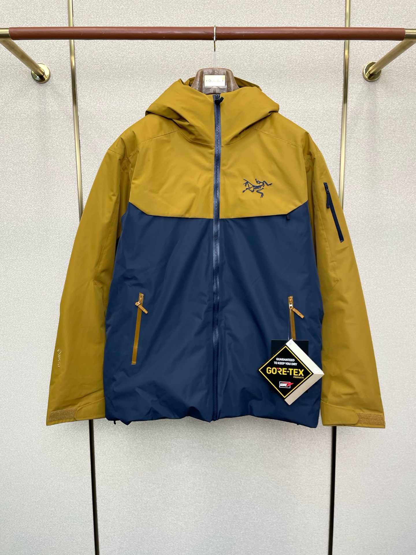 。羽绒服-Arc’teryx始祖鸟💥砸锅卖铁都要上的新款！秋冬新款羽绒服夹克。贸易公司渠道稀出，降温天气