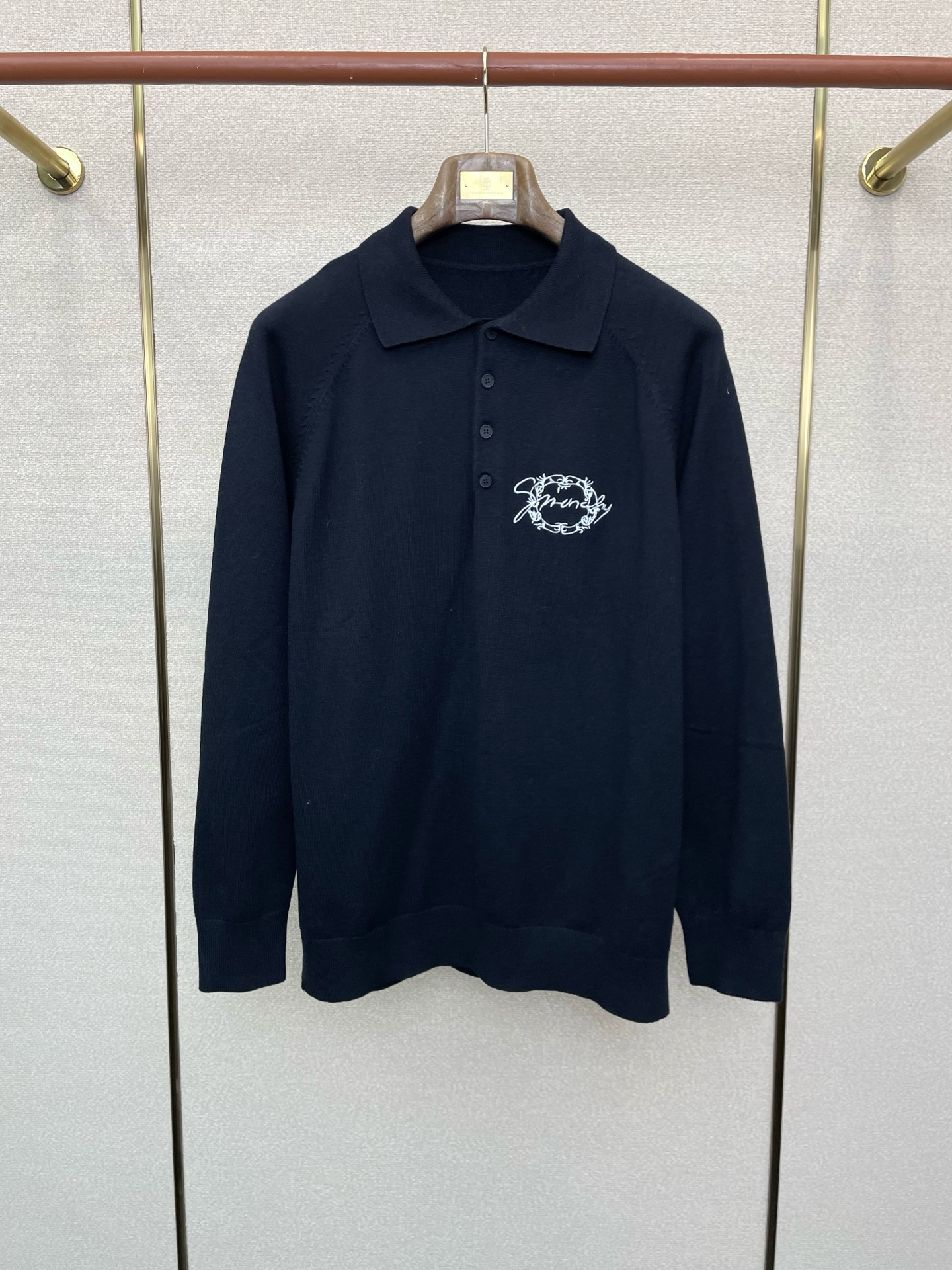 NO:598978,.Givenchy Exclusively supplies new autumn and winter original men's casual sweater jackets. High-end customization. High version. Fashionable and versatile original imported fabrics. Logo pattern design. Super soft and delicate feel. Skin-friendly and comfortable to wear. High-end boutique. The upper body is finely made by the factory. It is a must-have item for men. Three complete standards. Sizes M-3XL,,givenchy,givenchy,jackets & coats,sweaters,alexander wang19860909.Givenchy纪梵希独家专供秋冬新款原单男士休闲毛衣外套 高端定制 高版本 时尚百搭爆款原版进口面料 logo图案设计 手感超柔软细腻 穿着亲肤舒适 高端精品 代工厂精细做上身非常赞 男士必备单品 三标齐全 尺码M-3XL,,givenchy,givenchy,jackets & coats,sweaters,alexander wang,Men's clothing