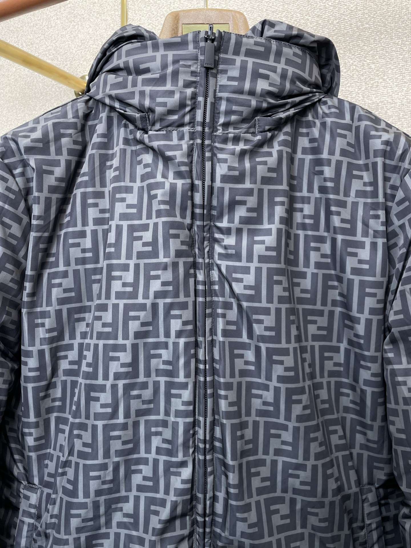 。羽绒服-FENDI芬迪💥砸锅卖铁都要上的新款！秋冬新款羽绒服 双面穿羽绒服 贸易公司渠道稀出❕降温天气
