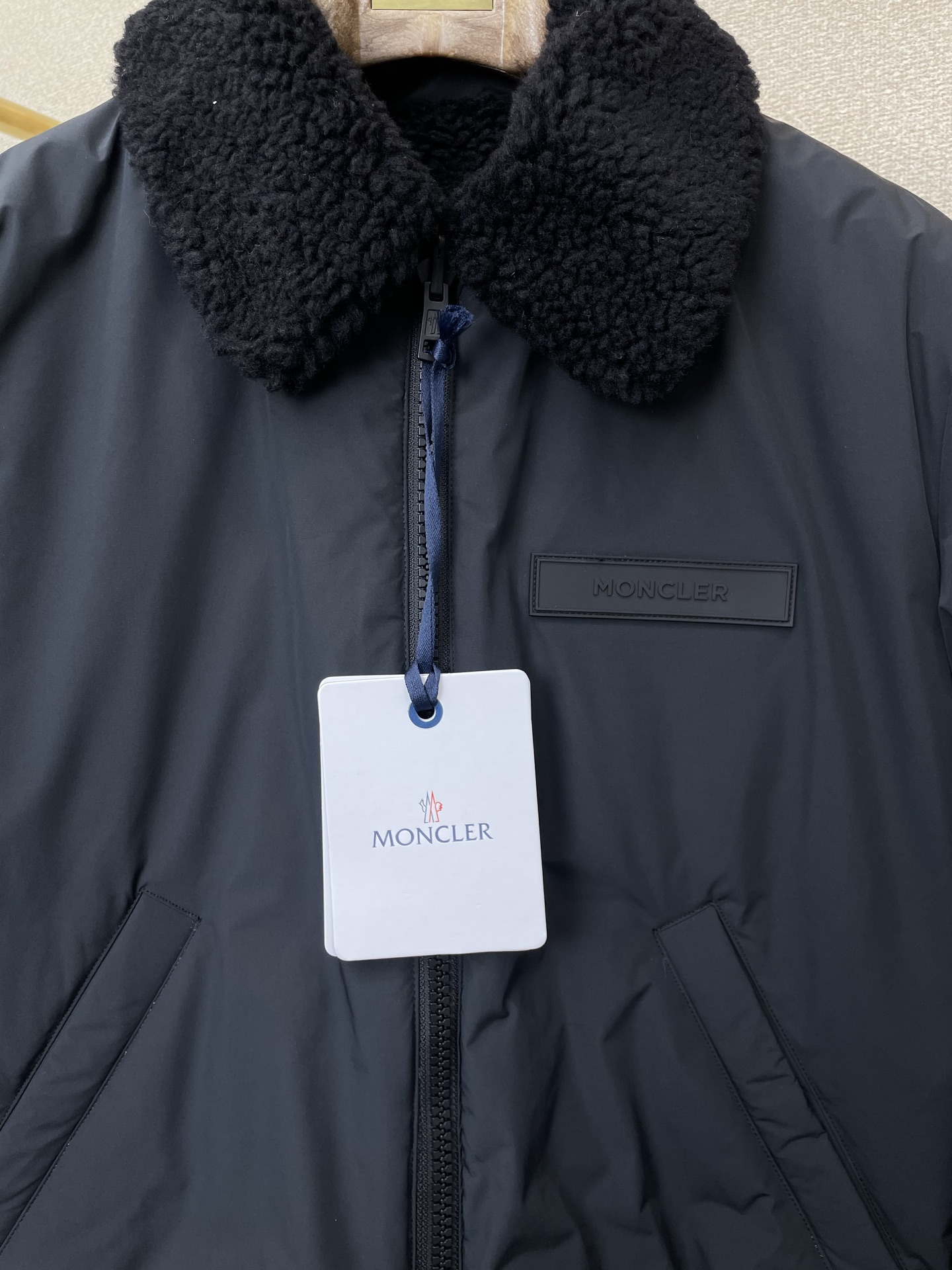 。羽绒服-Moncler蒙口💥砸锅卖铁都要上的新款！秋冬新款羽绒服 双面穿羽绒服 贸易公司渠道稀出❕降温