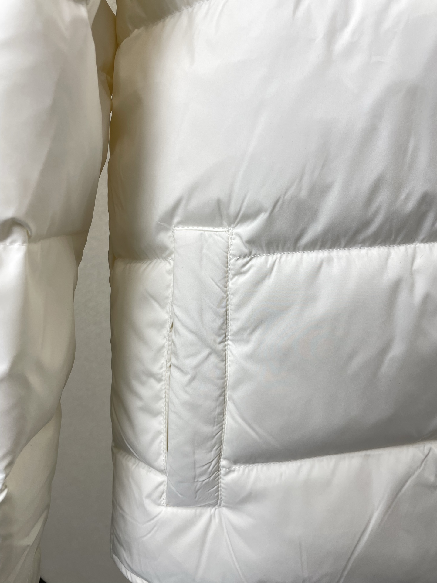 。羽绒服- Moncler蒙口💥砸锅卖铁都要上的新款！最新时尚秋冬羽绒服。经典设计感与颜值爆棚的外套，品