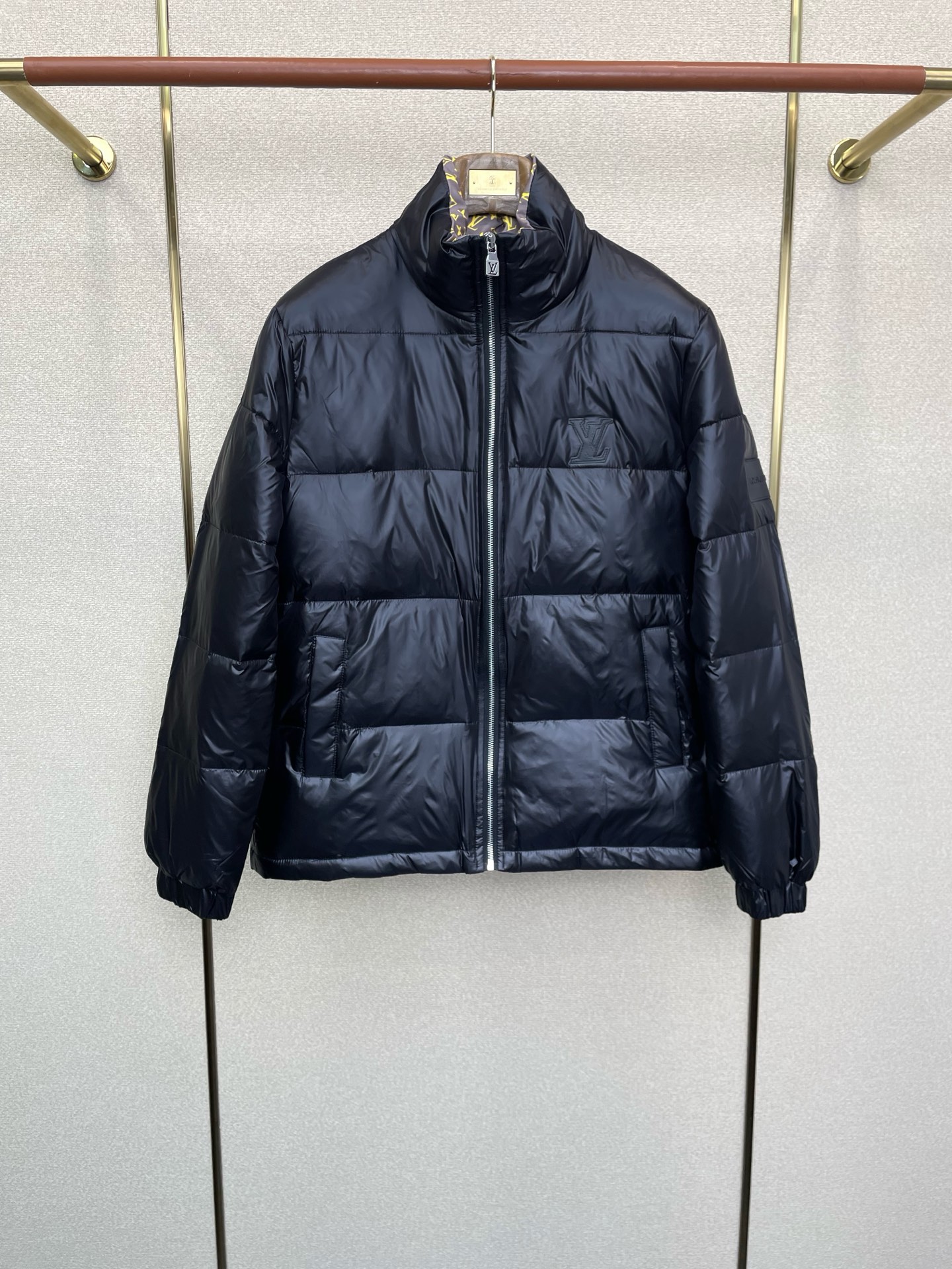 。羽绒服-Louis Vuitton路易威登💥砸锅卖铁都要上的新款！最新时尚羽绒服。经典设计感与颜值爆棚