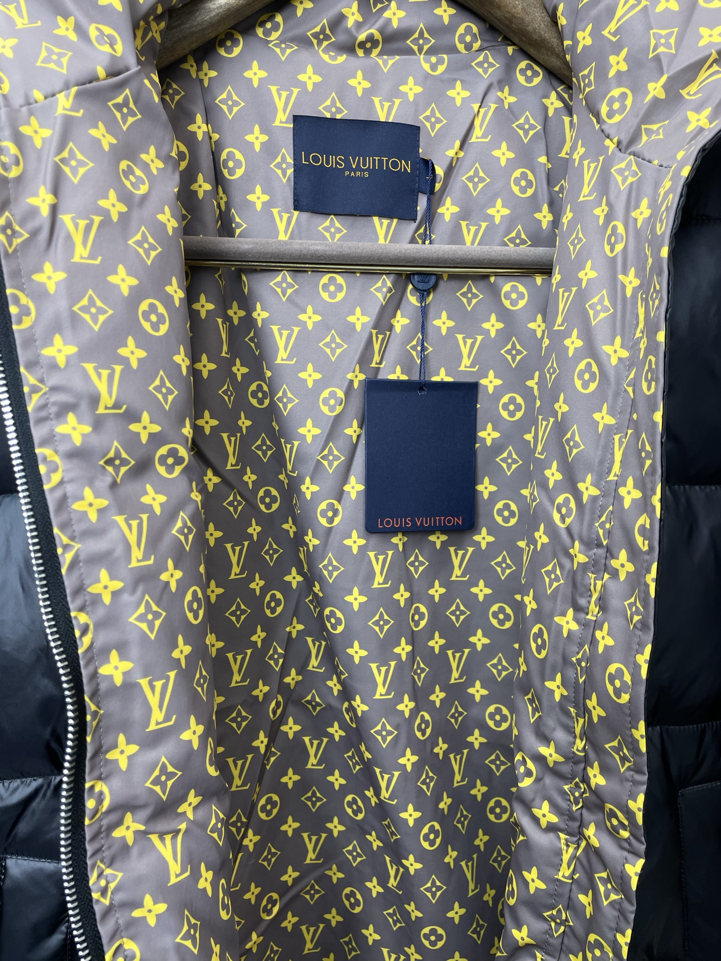 。羽绒服-Louis Vuitton路易威登💥砸锅卖铁都要上的新款！最新时尚羽绒服。经典设计感与颜值爆棚