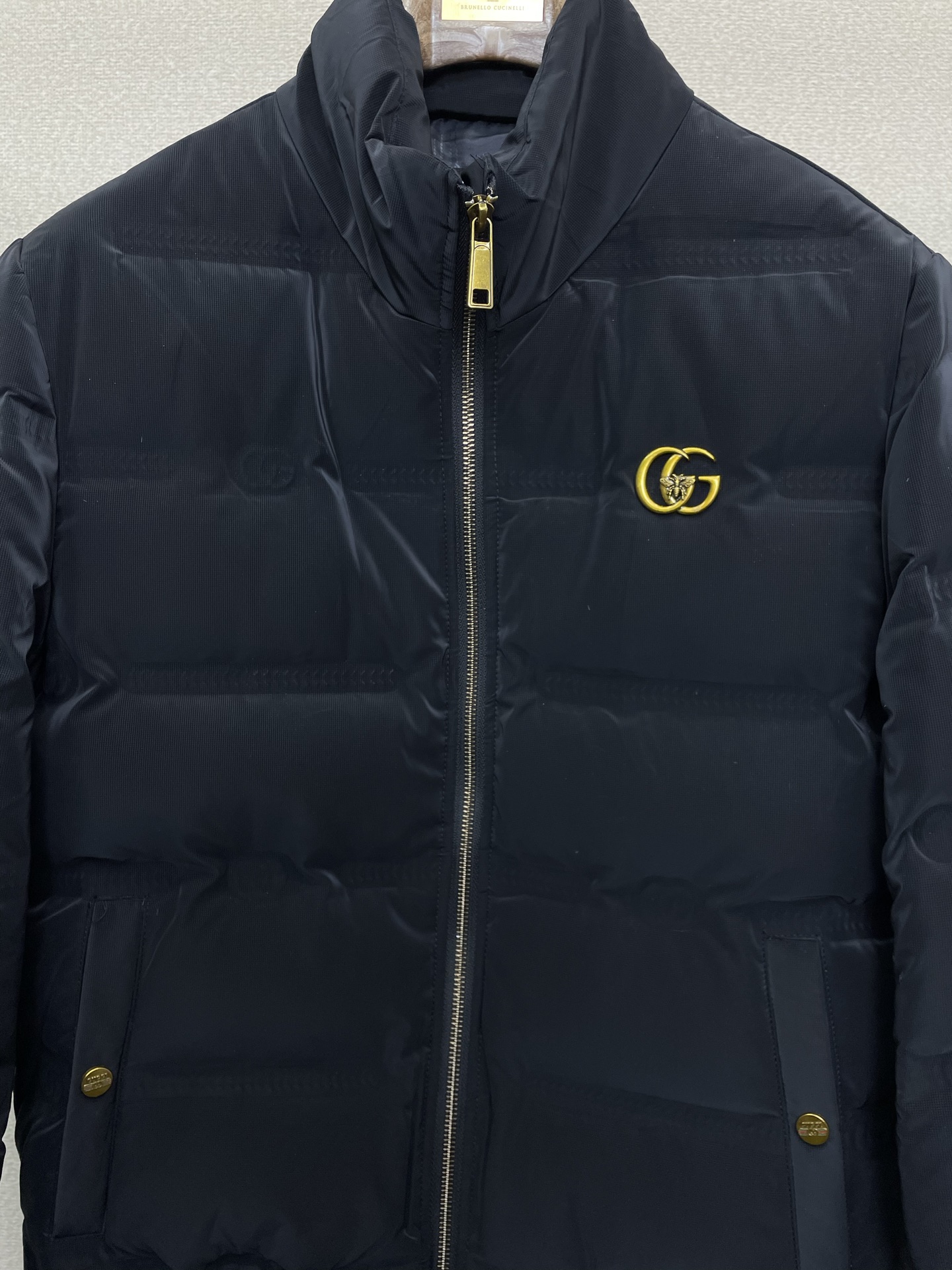 。羽绒服- Gucci古驰💥砸锅卖铁都要上的新款！最新时尚羽绒服。经典设计感与颜值爆棚的外套，品质更是无