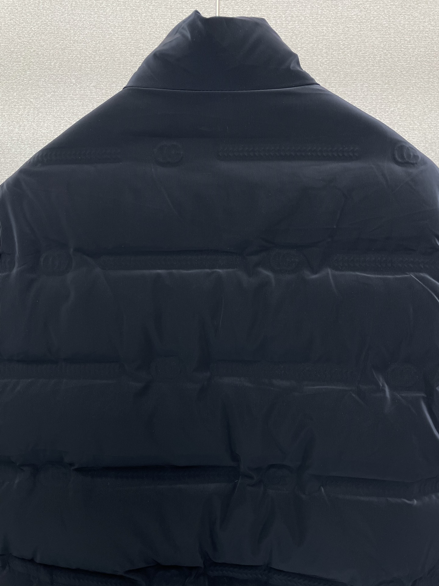 。羽绒服- Gucci古驰💥砸锅卖铁都要上的新款！最新时尚羽绒服。经典设计感与颜值爆棚的外套，品质更是无