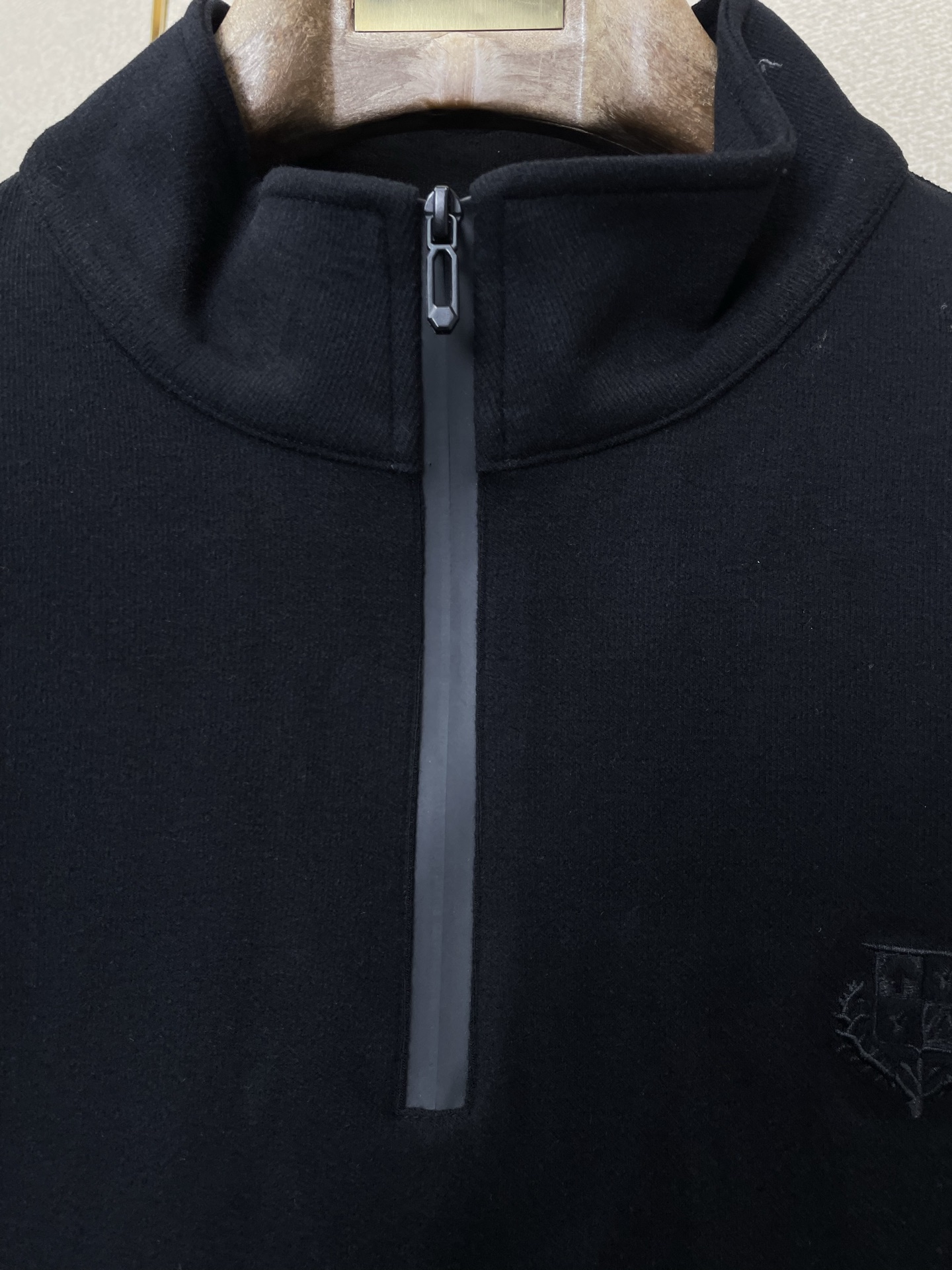 。lP🆕-Loro Piana诺悠翩雅💥砸锅卖铁都要上的新款！新款男士原单休闲长袖 ✨时尚潮款 ✨定制抓