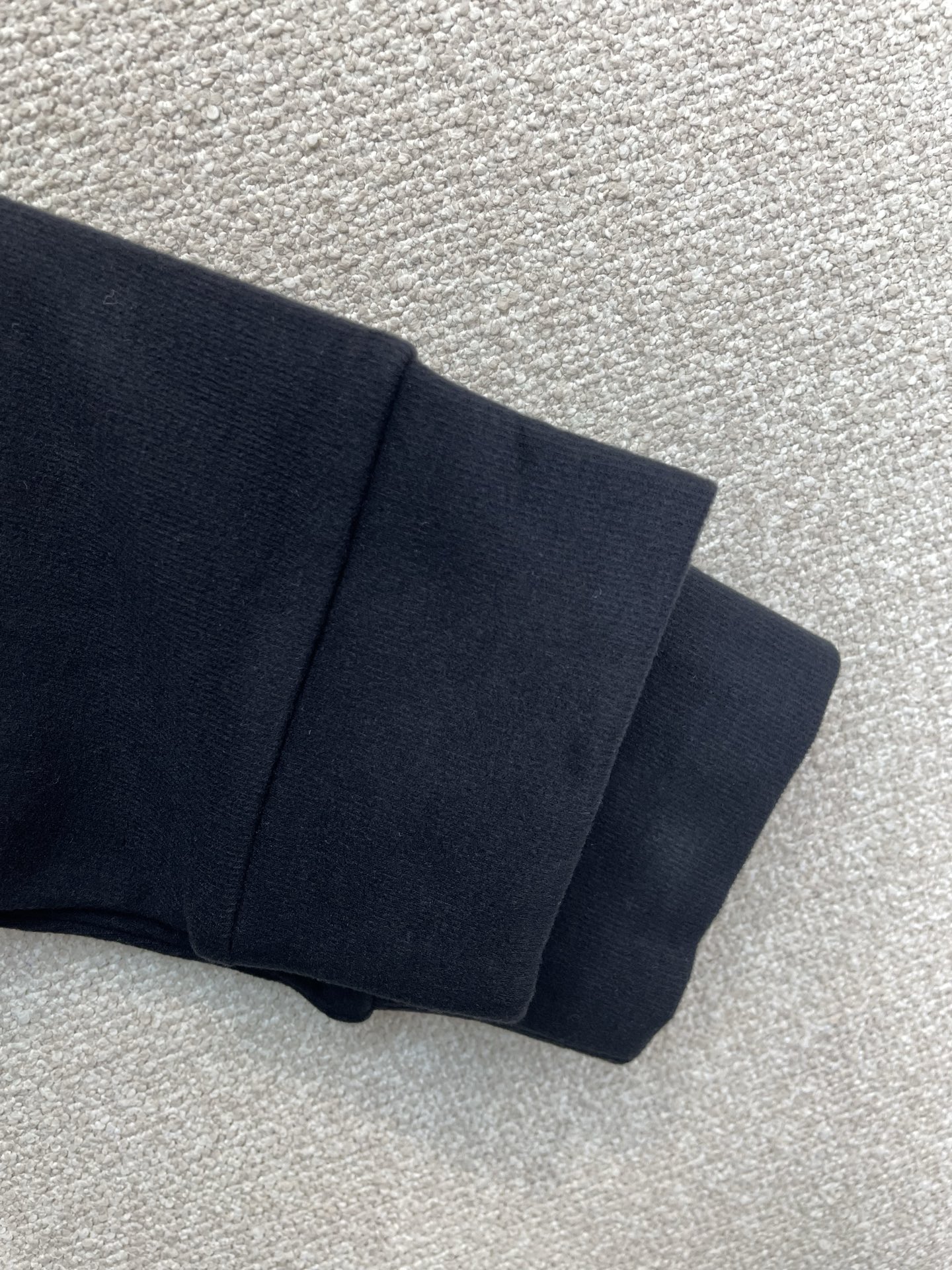 。lP🆕-Loro Piana诺悠翩雅💥砸锅卖铁都要上的新款！新款男士原单休闲长袖 ✨时尚潮款 ✨定制抓