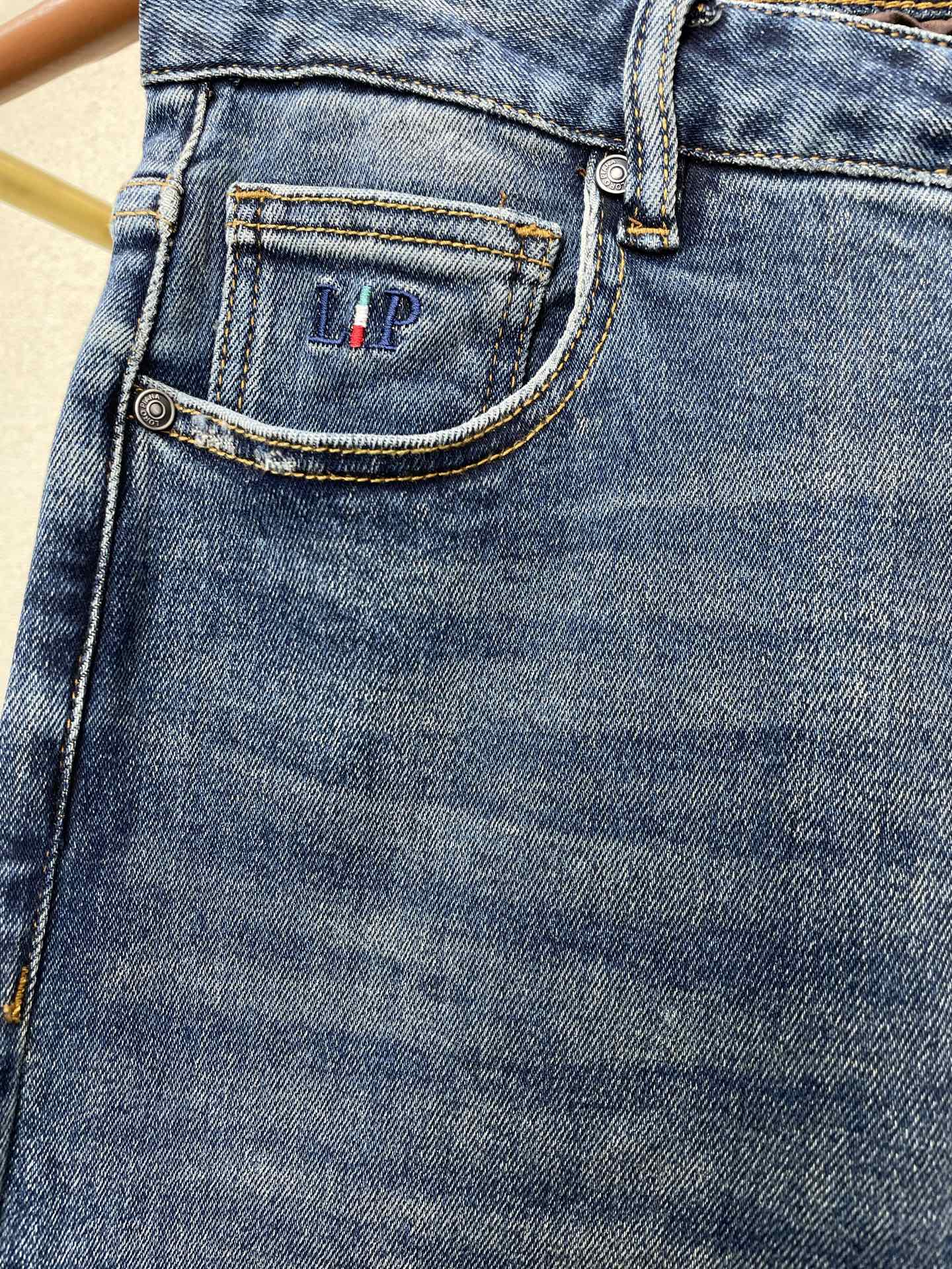 。lP🆕-Loro Piana诺悠翩雅💥砸锅卖铁都要上的新款！新款 休闲牛仔裤👖高端版本！专柜定制面料 