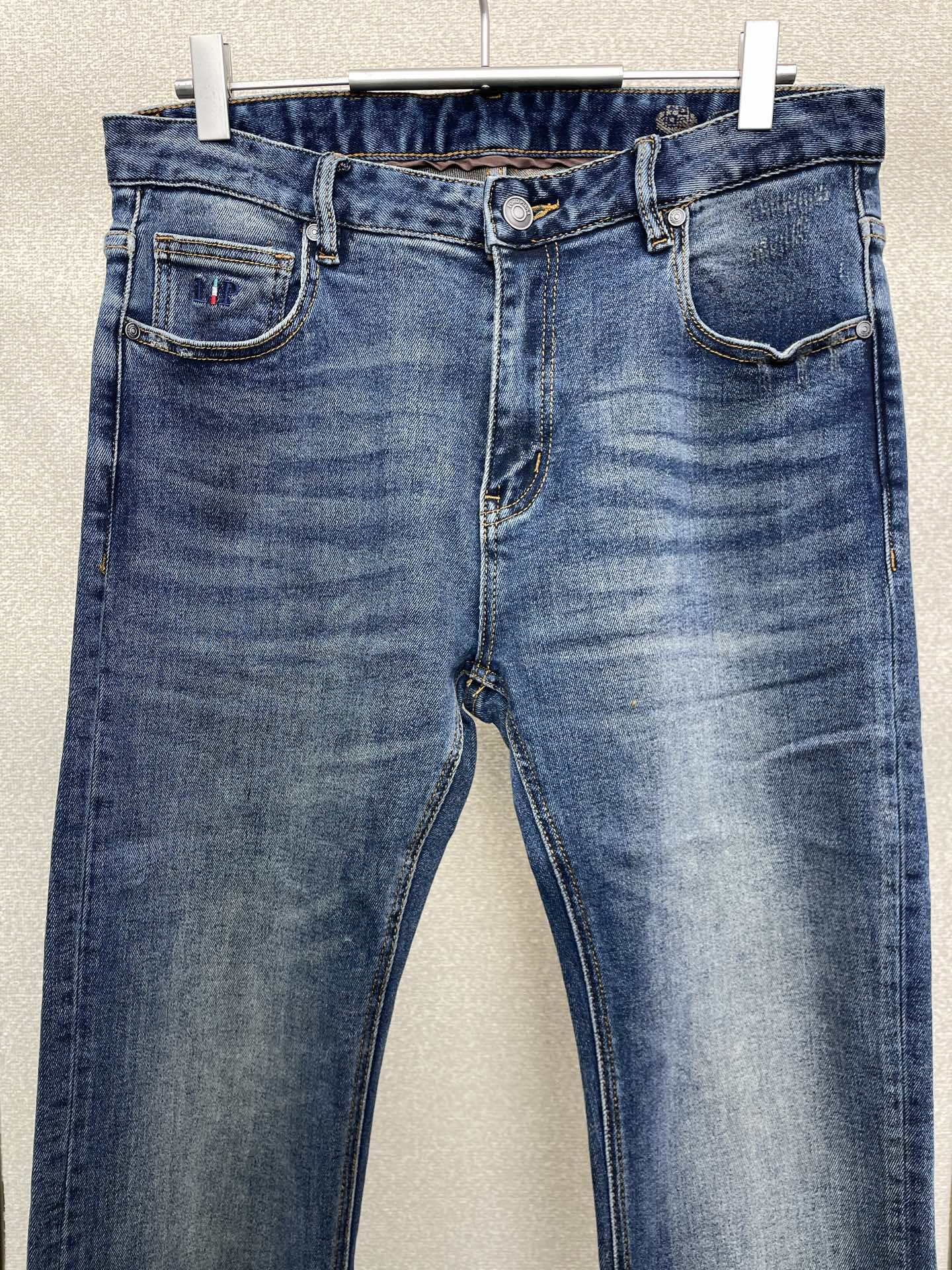 。lP🆕-Loro Piana诺悠翩雅💥砸锅卖铁都要上的新款！新款 休闲牛仔裤👖高端版本！专柜定制面料 