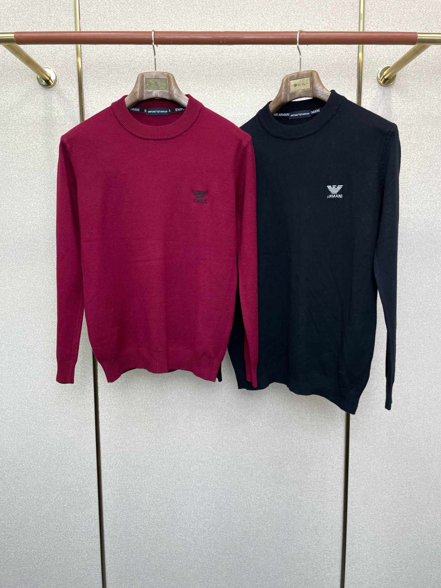 NO:607415,.ARMANI exclusively supplies new original men's casual sweaters, high-end customization, high version, fashionable and versatile, original imported fabrics, collar and hem logo pattern design, super soft and delicate feel, skin-friendly and comfortable to wear, high-end boutique, exquisite upper body made by the factory, very good, men's essential items, three complete standards, sizes M-4XL,,armani,armani,sweaters,alexander wang19860909.ARMANI阿玛尼独家专供新款原单男士休闲毛衣 高端定制 高版本 时尚百搭爆款原版进口面料 领口衣摆 logo图案设计 手感超柔软细腻 穿着亲肤舒适 高端精品 代工厂精细做上身非常赞 男士必备单品 三标齐全 尺码M-4XL,,armani,armani,sweaters,alexander wang,Men's clothing