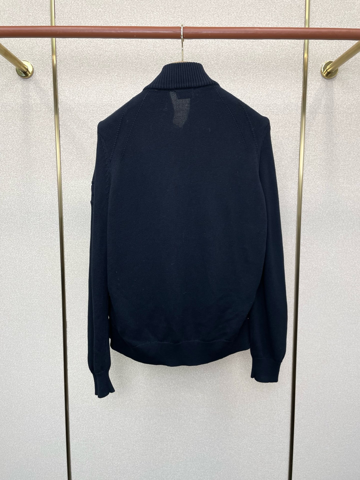 。羽绒服-Moncler蒙口💥砸锅卖铁都要上的新款！秋冬新款羽绒服夹克。贸易公司渠道稀出，降温天气必备的