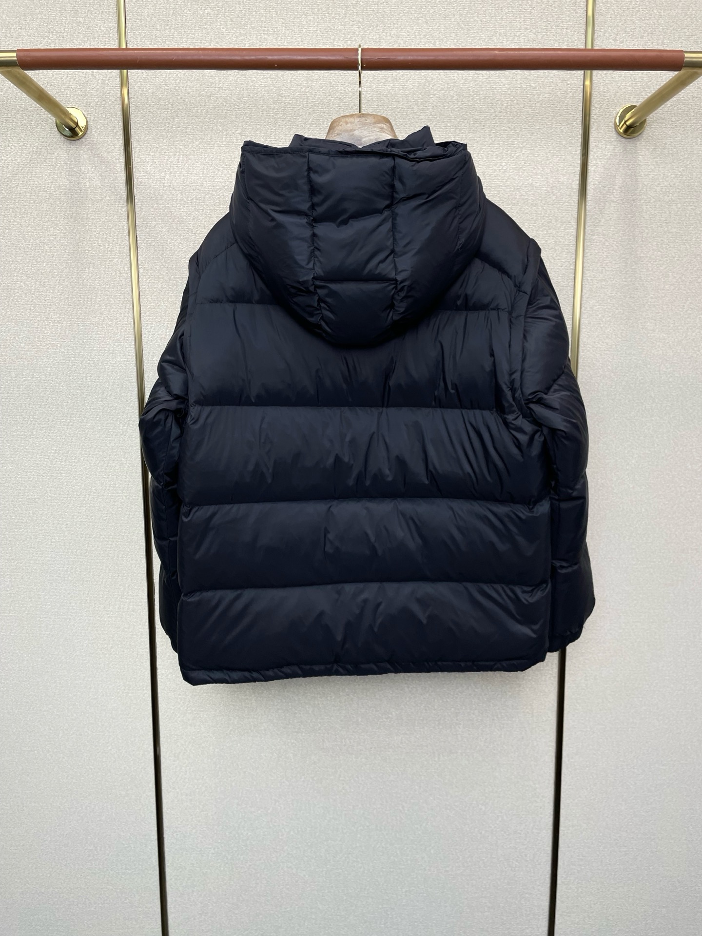 。羽绒服- Prada普拉达💥砸锅卖铁都要上的新款！秋冬新款羽绒服夹克。二合一羽绒马甲 贸易公司渠道稀出