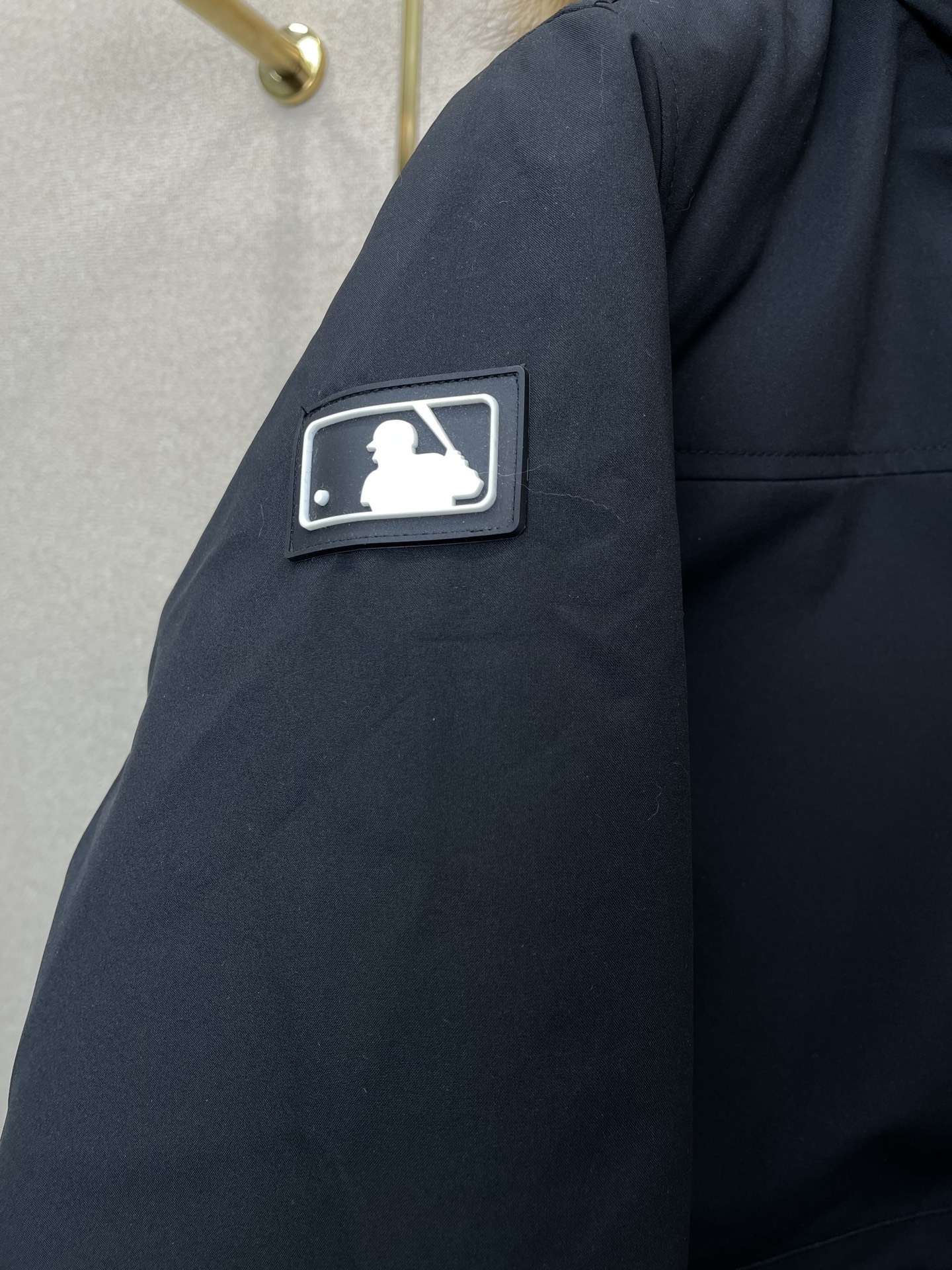 。羽绒服-MLB💥砸锅卖铁都要上的新款！秋冬新款羽绒服夹克。贸易公司渠道稀出，降温天气必备的保暖单品。不