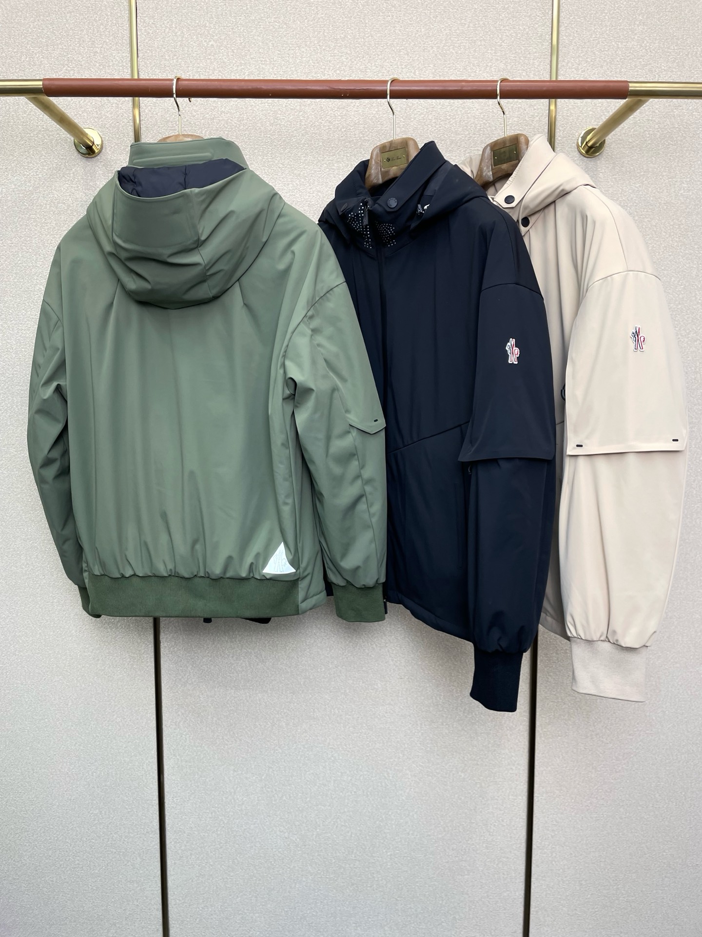 。羽绒服-Moncler蒙口💥砸锅卖铁都要上的新款！秋冬新款羽绒服 贸易公司渠道稀出，降温天气必备的保暖