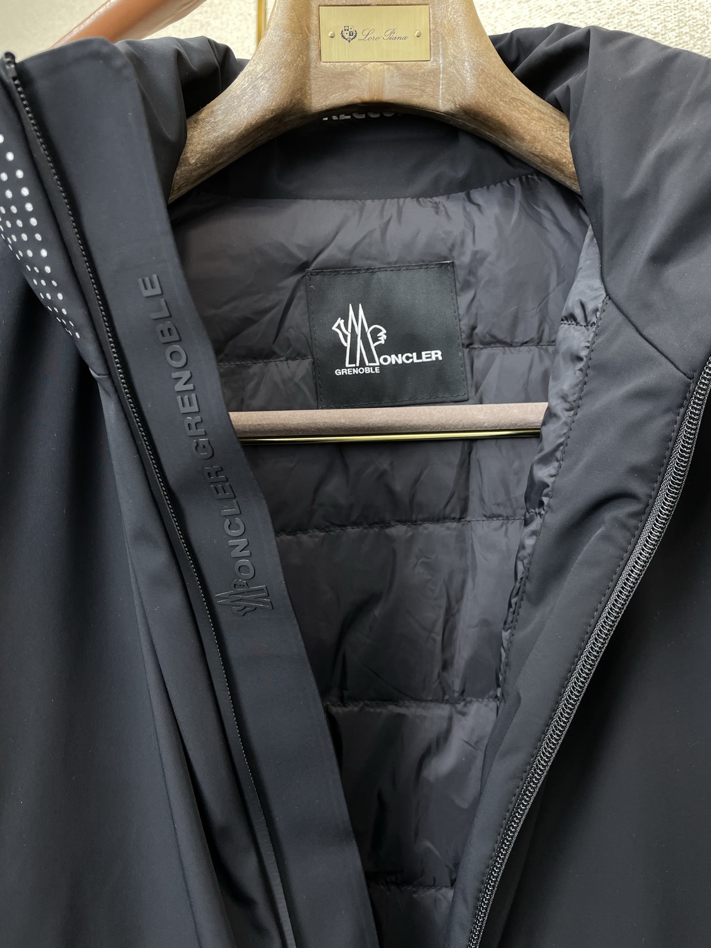 。羽绒服-Moncler蒙口💥砸锅卖铁都要上的新款！秋冬新款羽绒服 贸易公司渠道稀出，降温天气必备的保暖