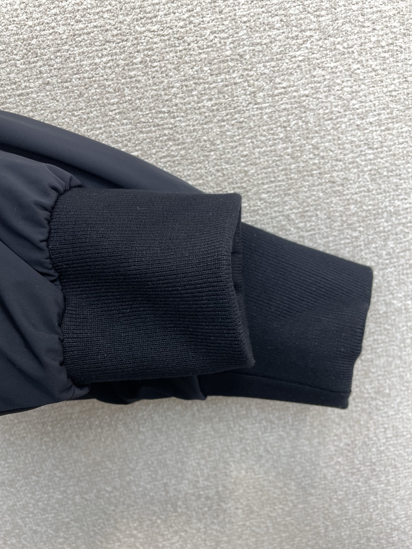 。羽绒服-Moncler蒙口💥砸锅卖铁都要上的新款！秋冬新款羽绒服 贸易公司渠道稀出，降温天气必备的保暖