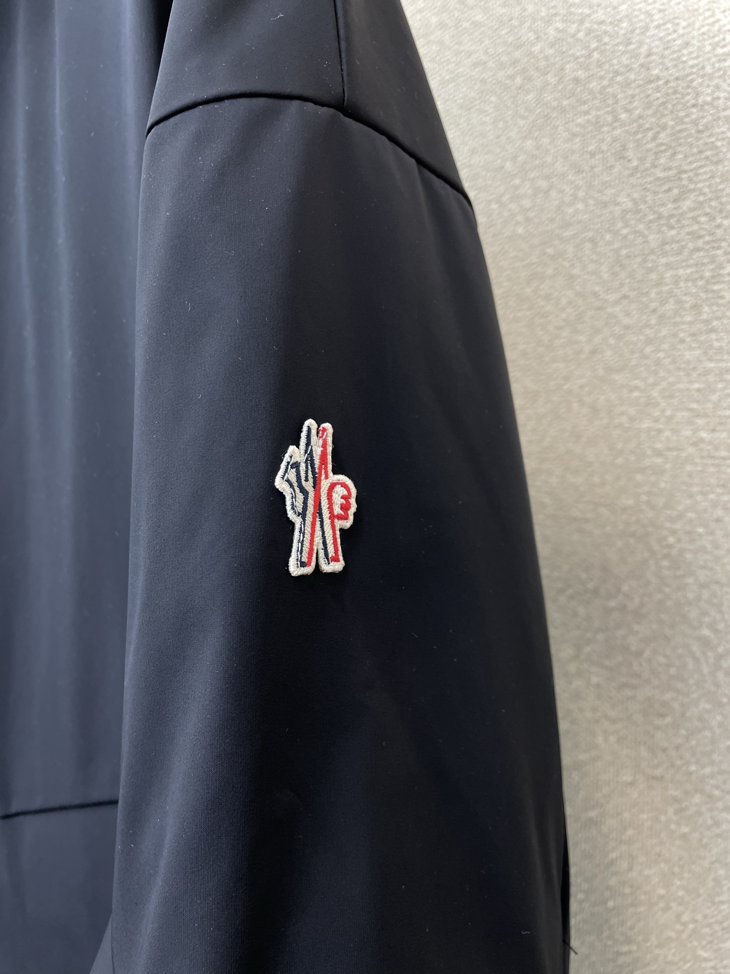 。羽绒服-Moncler蒙口💥砸锅卖铁都要上的新款！秋冬新款羽绒服 贸易公司渠道稀出，降温天气必备的保暖