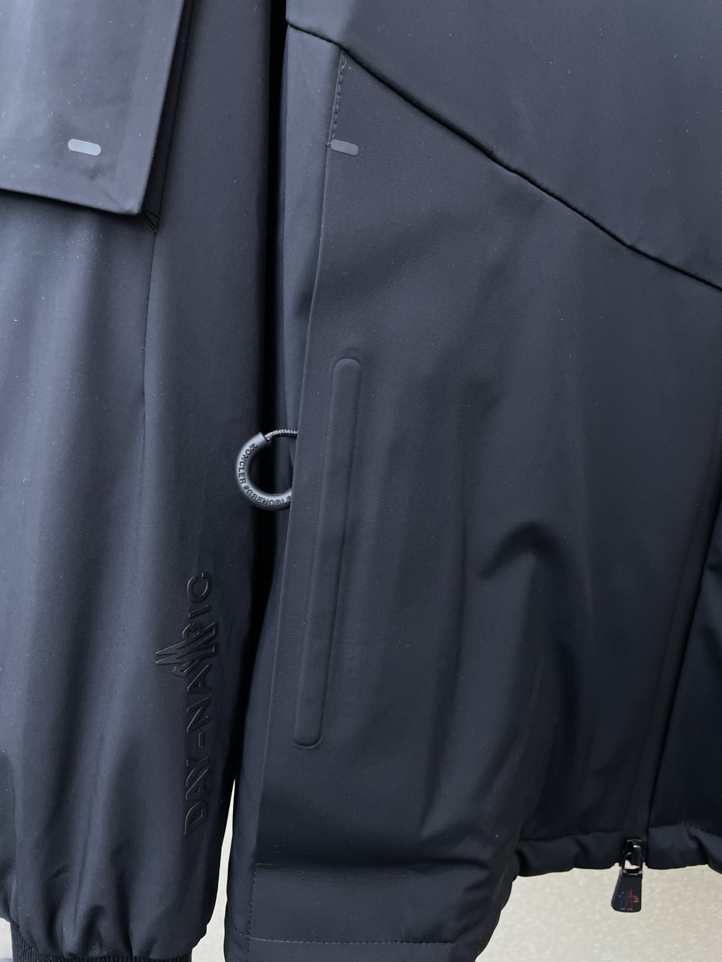 。羽绒服-Moncler蒙口💥砸锅卖铁都要上的新款！秋冬新款羽绒服 贸易公司渠道稀出，降温天气必备的保暖