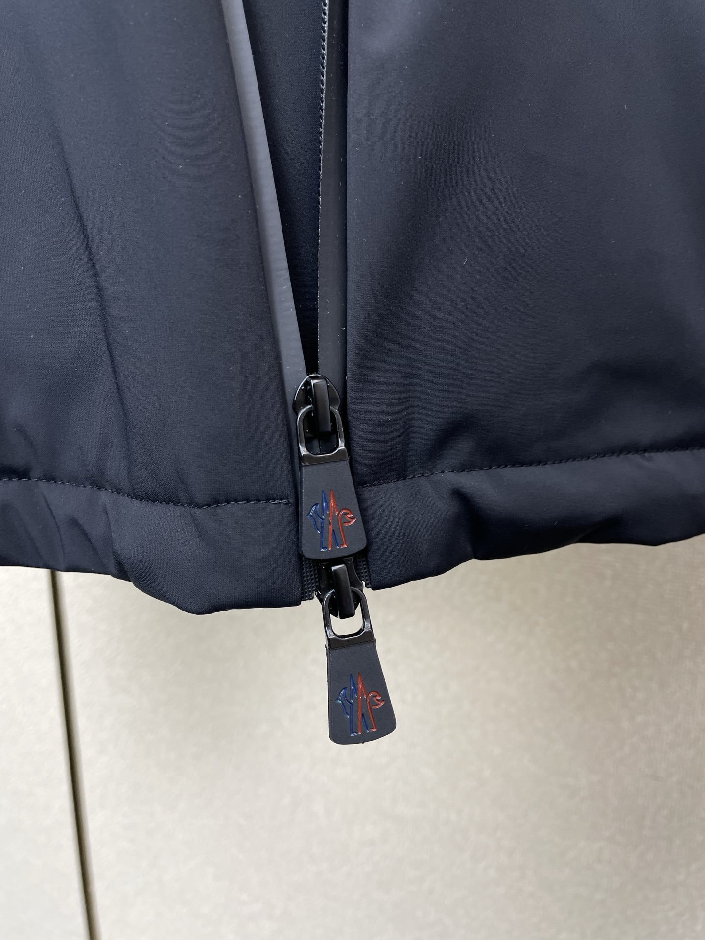 。羽绒服-Moncler蒙口💥砸锅卖铁都要上的新款！秋冬新款羽绒服 贸易公司渠道稀出，降温天气必备的保暖