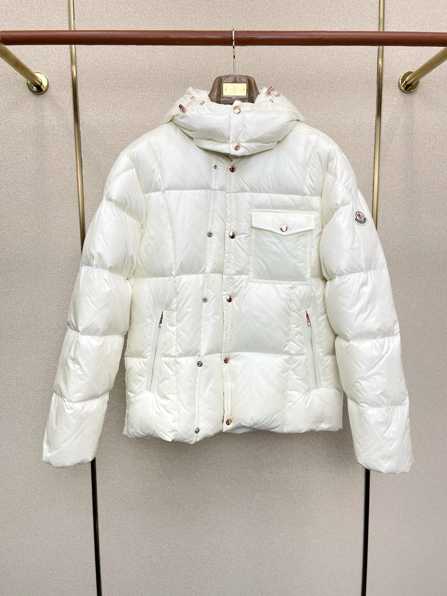 。羽绒服-Moncler蒙口💥砸锅卖铁都要上的新款！秋冬新款羽绒服 贸易公司渠道稀出，降温天气必备的保暖