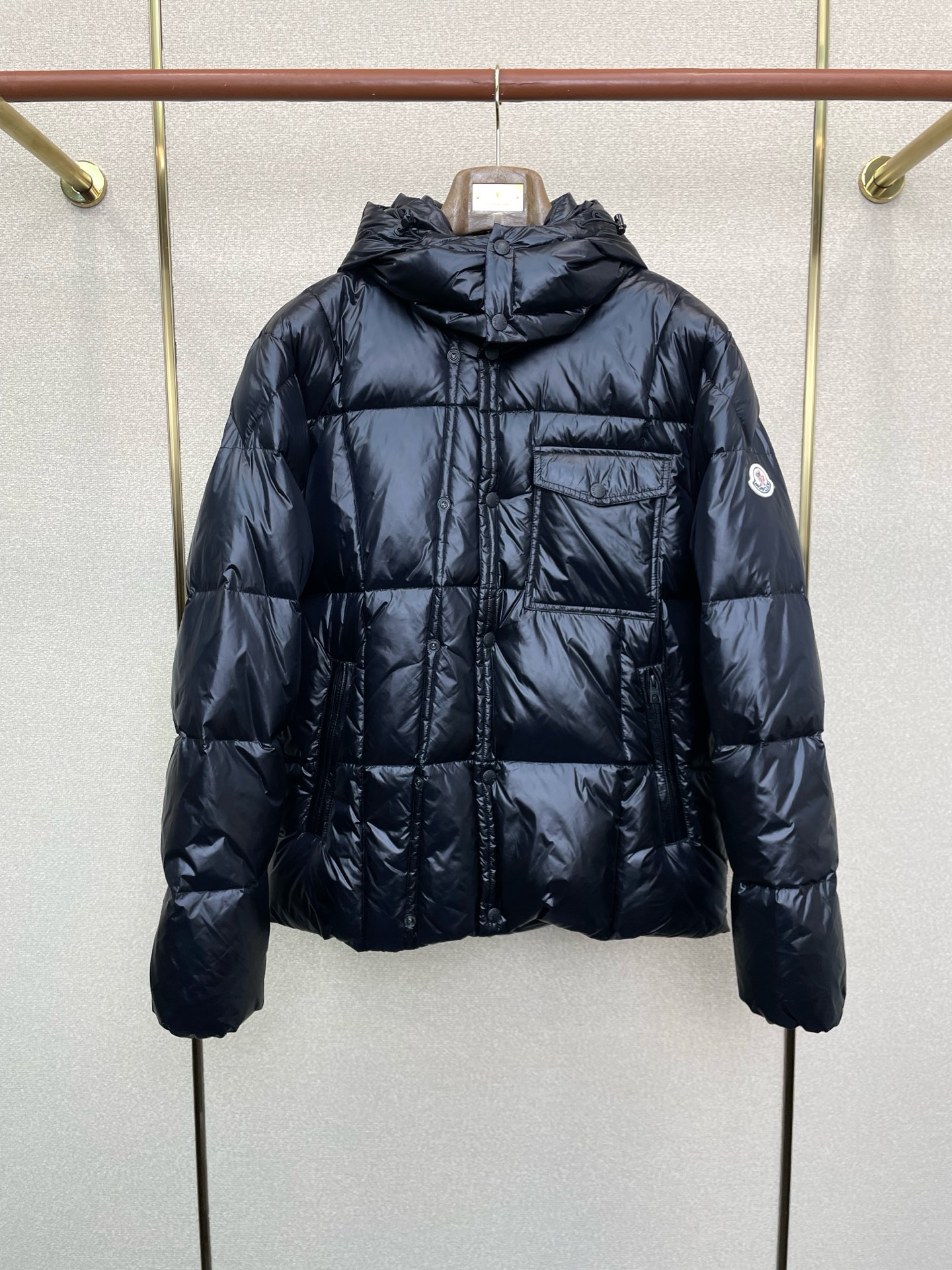 。羽绒服-Moncler蒙口💥砸锅卖铁都要上的新款！秋冬新款羽绒服 贸易公司渠道稀出，降温天气必备的保暖