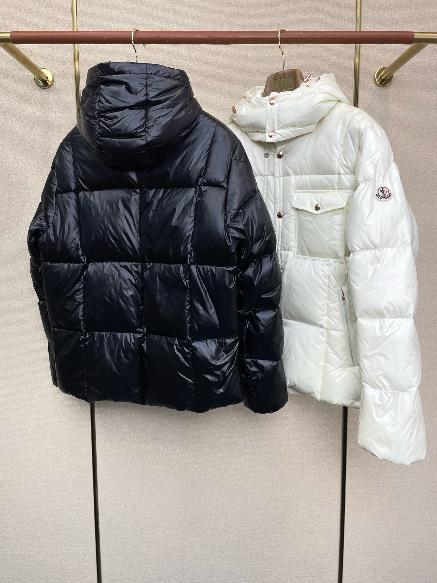 。羽绒服-Moncler蒙口💥砸锅卖铁都要上的新款！秋冬新款羽绒服 贸易公司渠道稀出，降温天气必备的保暖