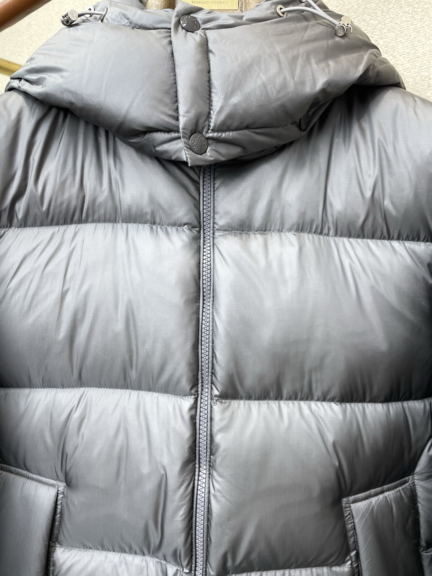 。羽绒服-Moncler蒙口💥独家专供秋冬新款羽绒服 贸易公司渠道稀出，降温天气必备的保暖单品。不论是日