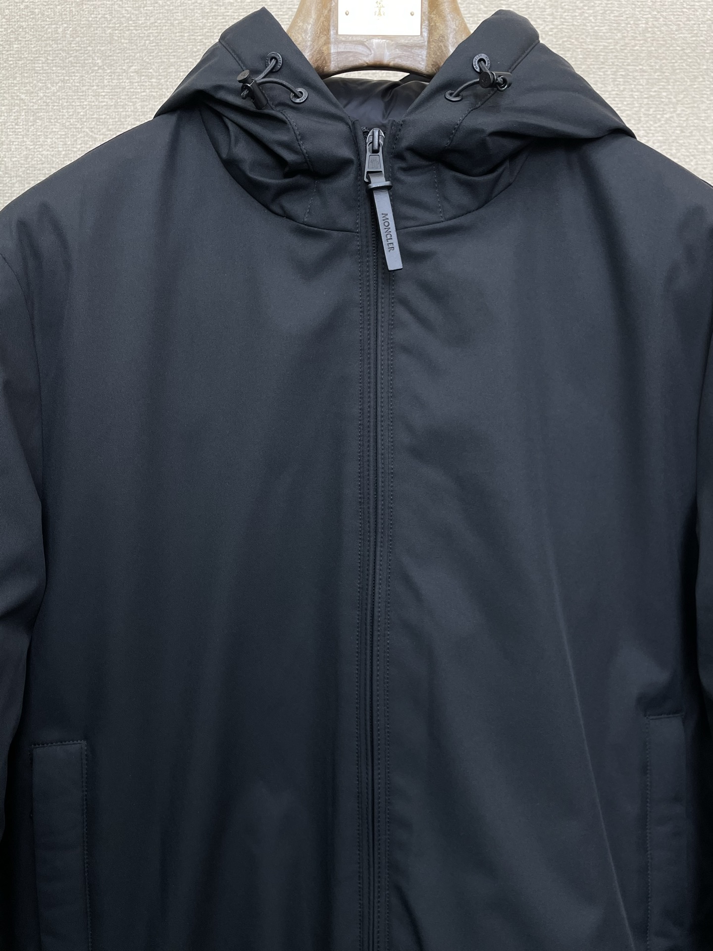 。羽绒服-Moncler蒙口💥砸锅卖铁都要上的新款！秋冬新款羽绒服 贸易公司渠道稀出，降温天气必备的保暖